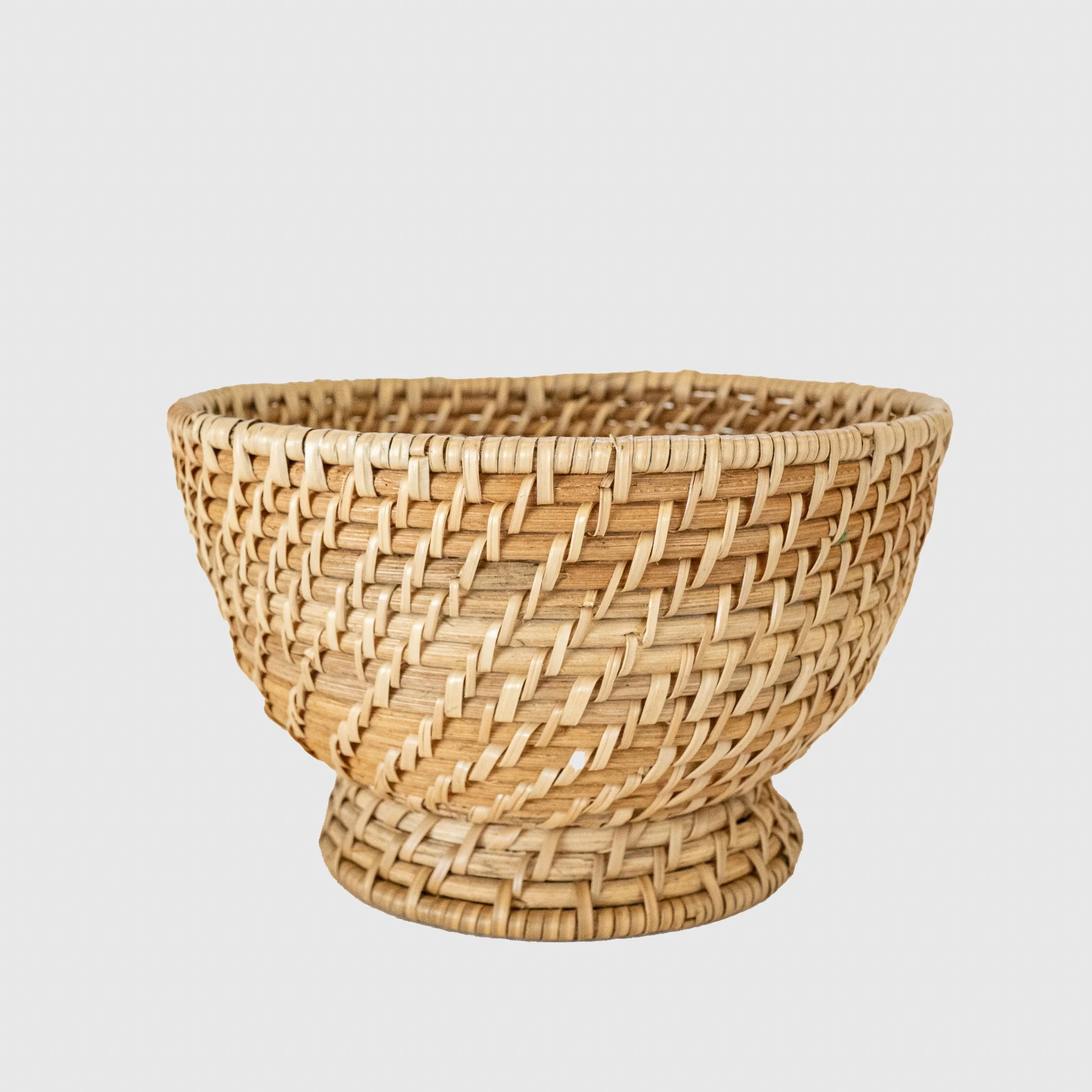 Artesia Rattan Bowl (10" dia. x 6"H)