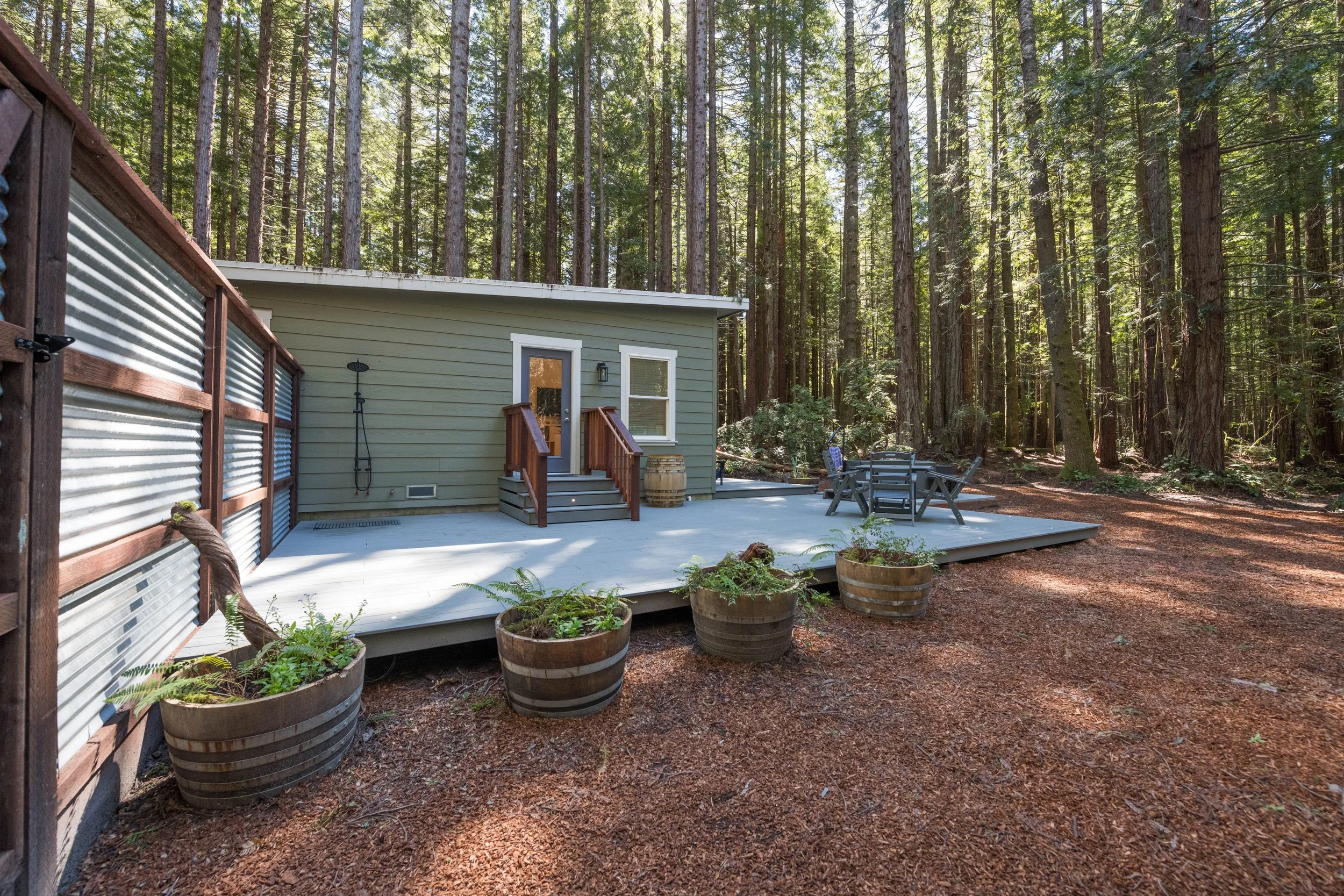 back deck and shower mendo house.JPG