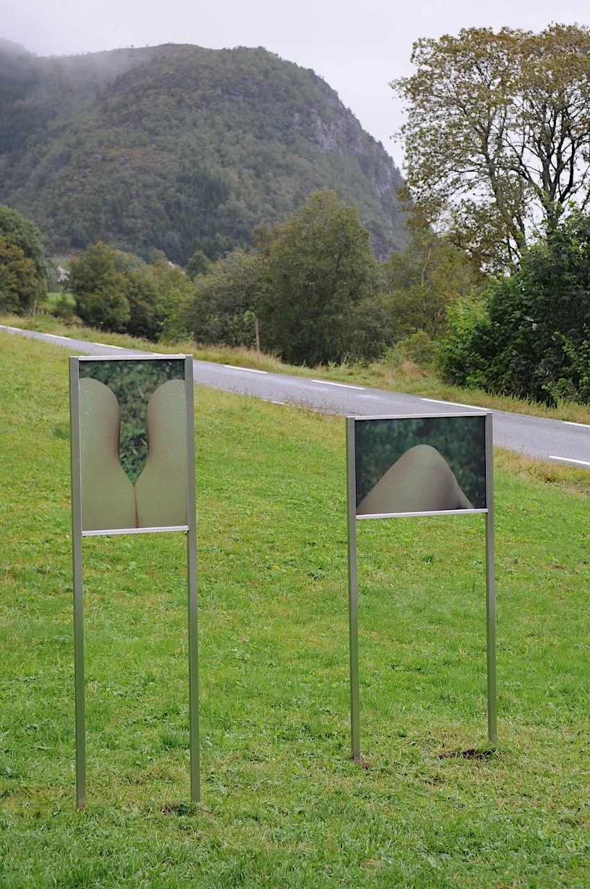 DSC_6992, red 72dpi.jpg