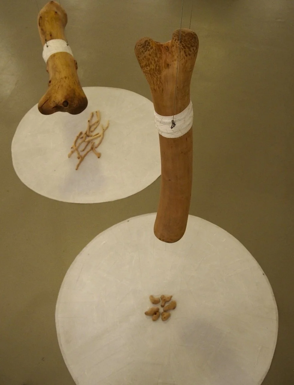 to hengande red 72dpi.jpg