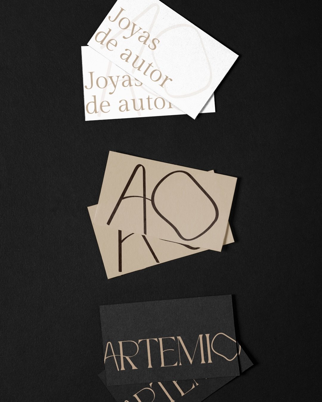 La forma construye significado.
Precisi&oacute;n en lo visible,
coherencia en lo invisible.
Artemio @artemio.orfebre 

SERIF&reg;