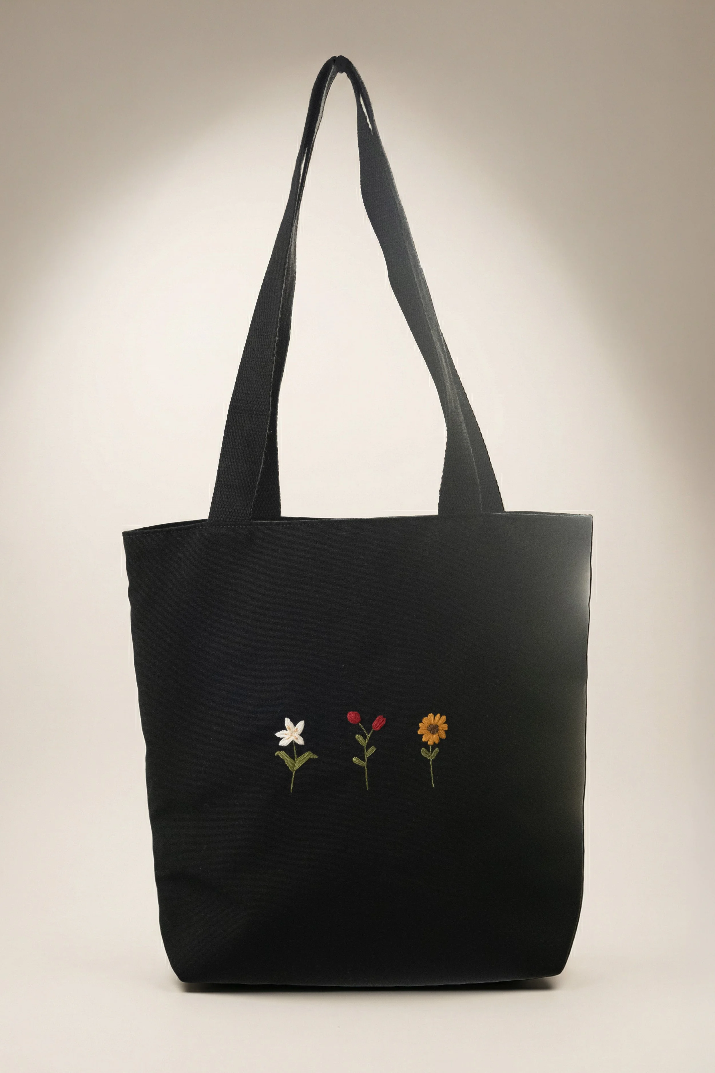 The Daily Tote: Classic