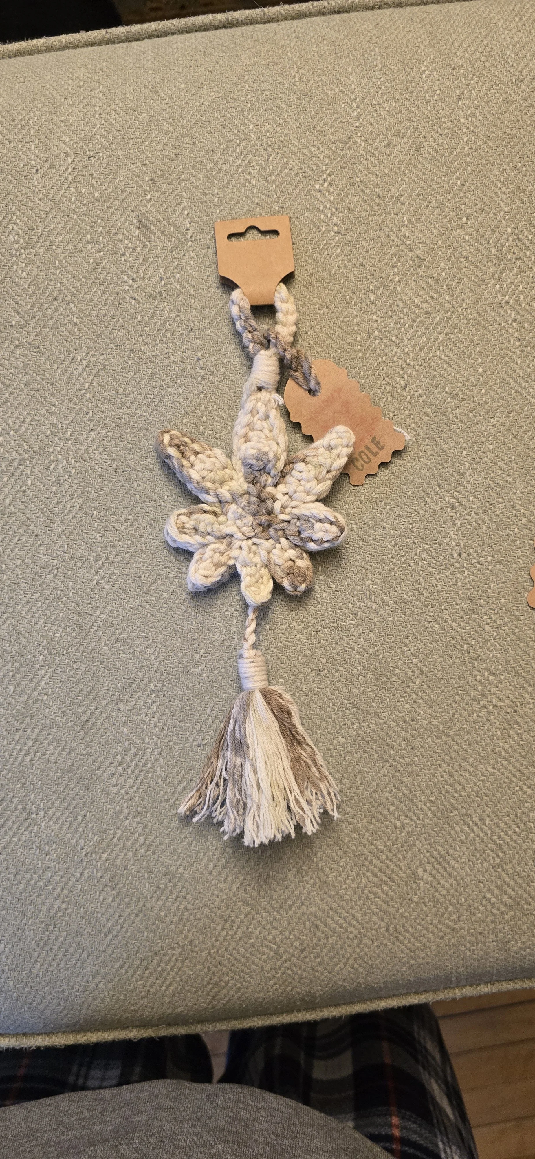 Macramé Leaf Tassel Wall Hanging