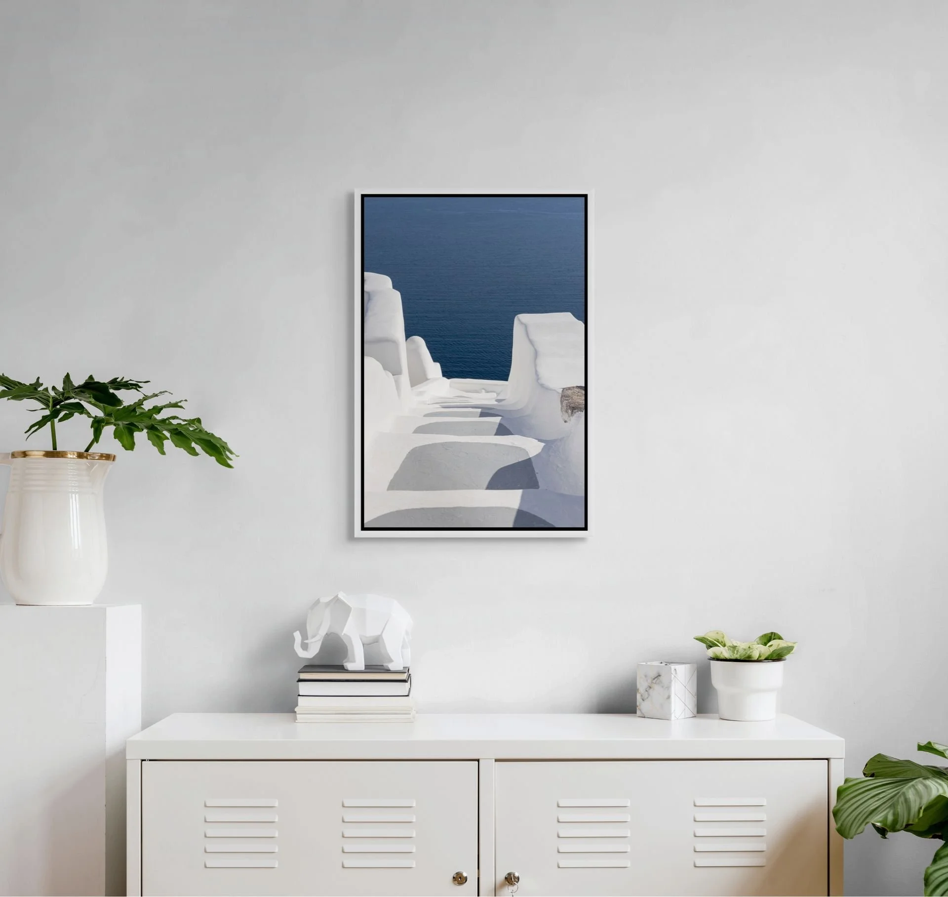 oia 30 03 26-1-medium.jpg
