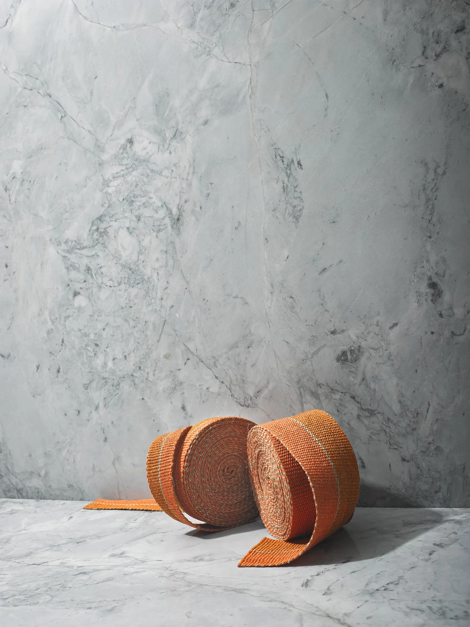 Potimarron handwoven linen tape trim in two oranges divided by a pinstripe of flax in narrow and medium widths.