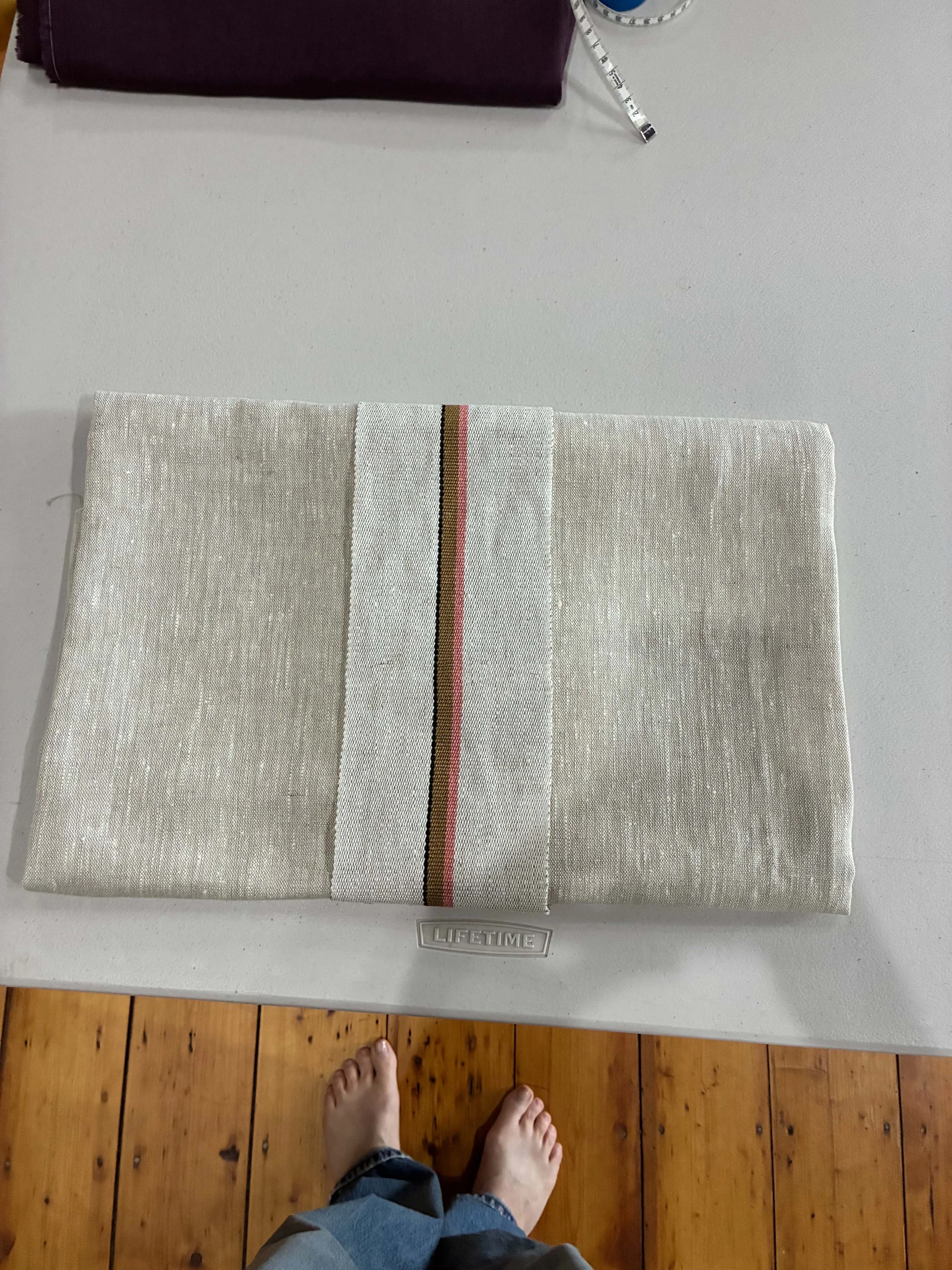 Center wide linen tape, 12x18 pillow