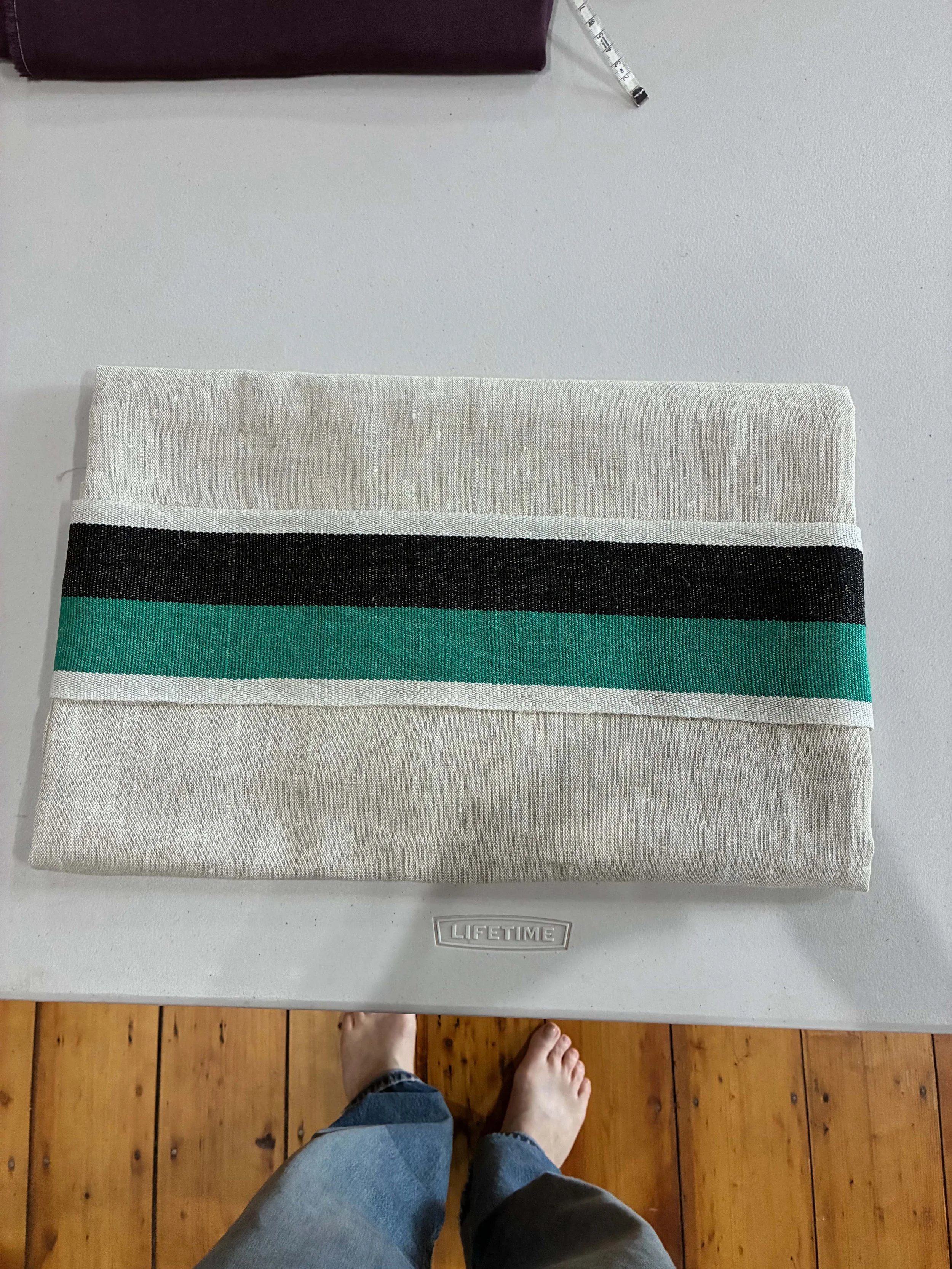 Horizontal wide linen tape, 12x18 pillow