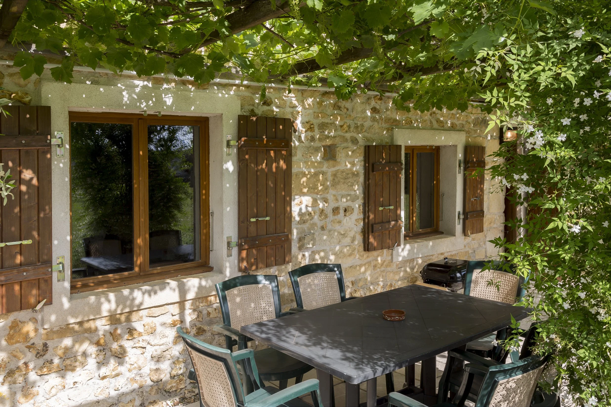 Le Poirier - (sleeps 6)