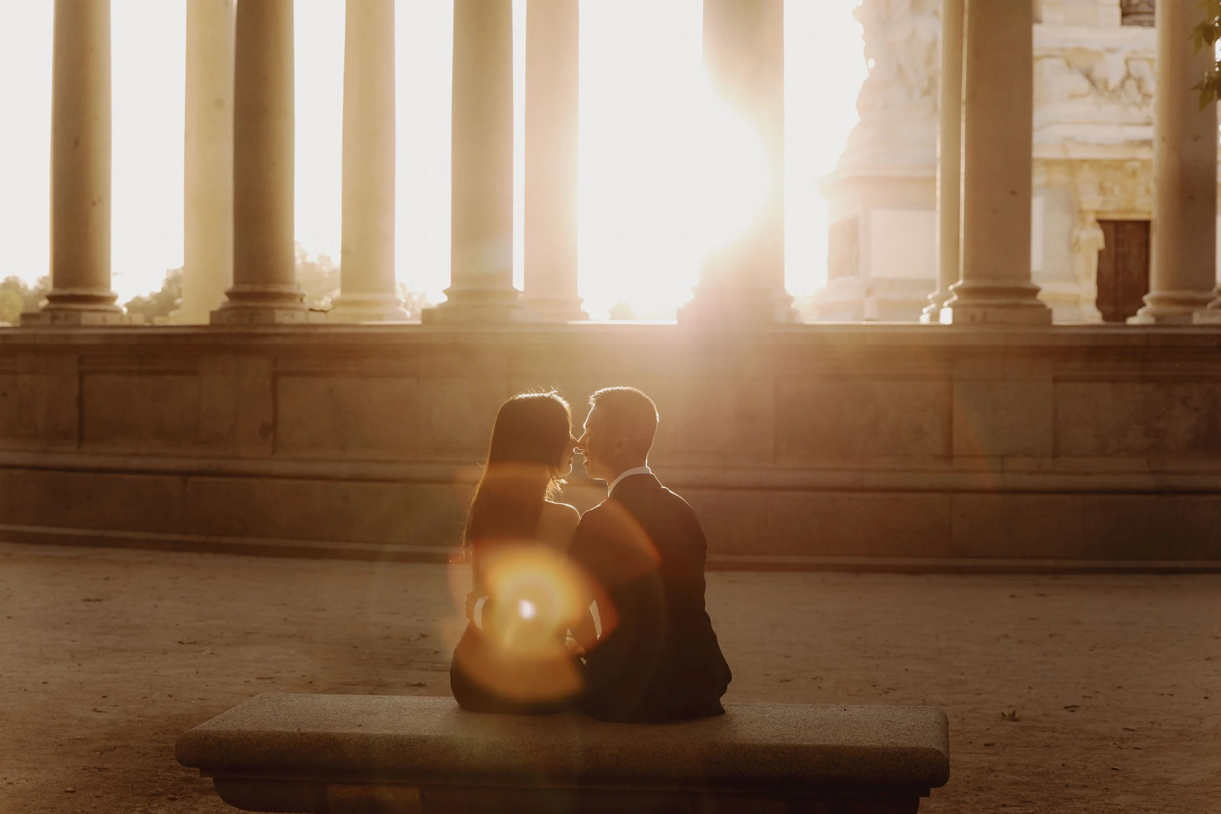 Retiro Park Engagement photoshoot with the golden hour