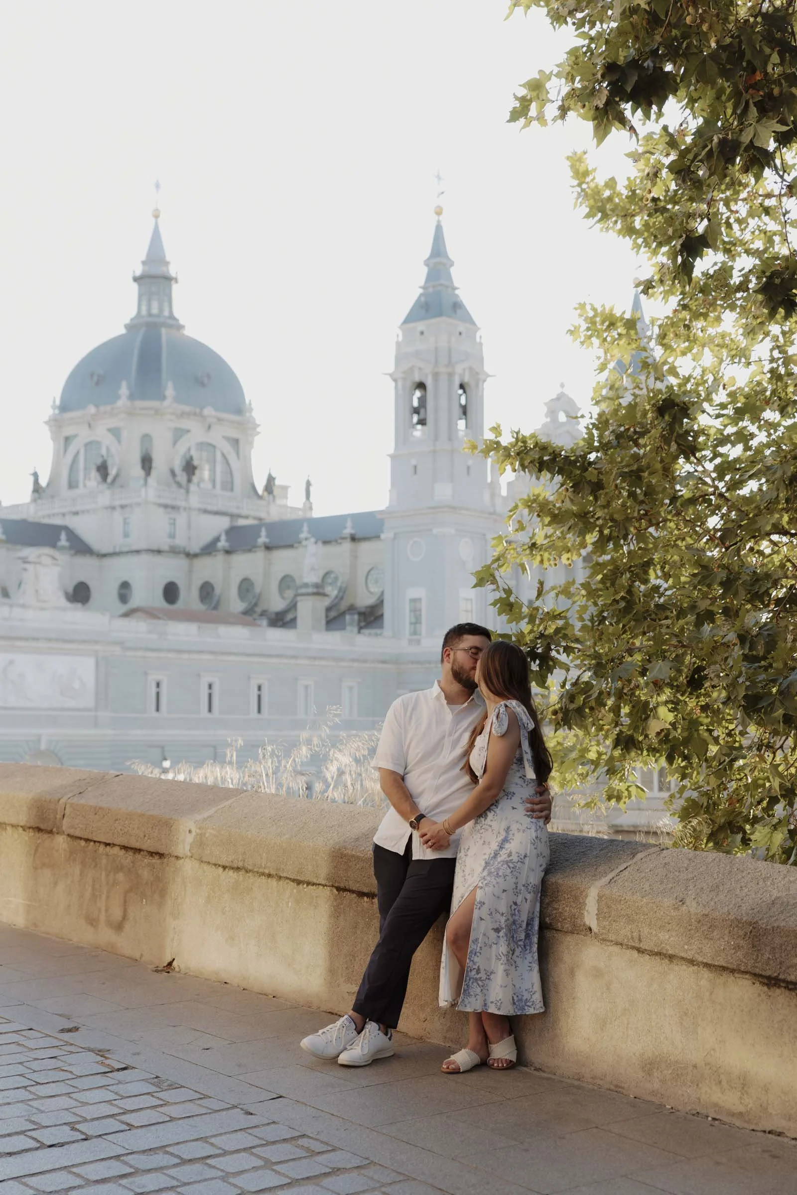 Planning your engagement and surprise proposal photography in Madrid