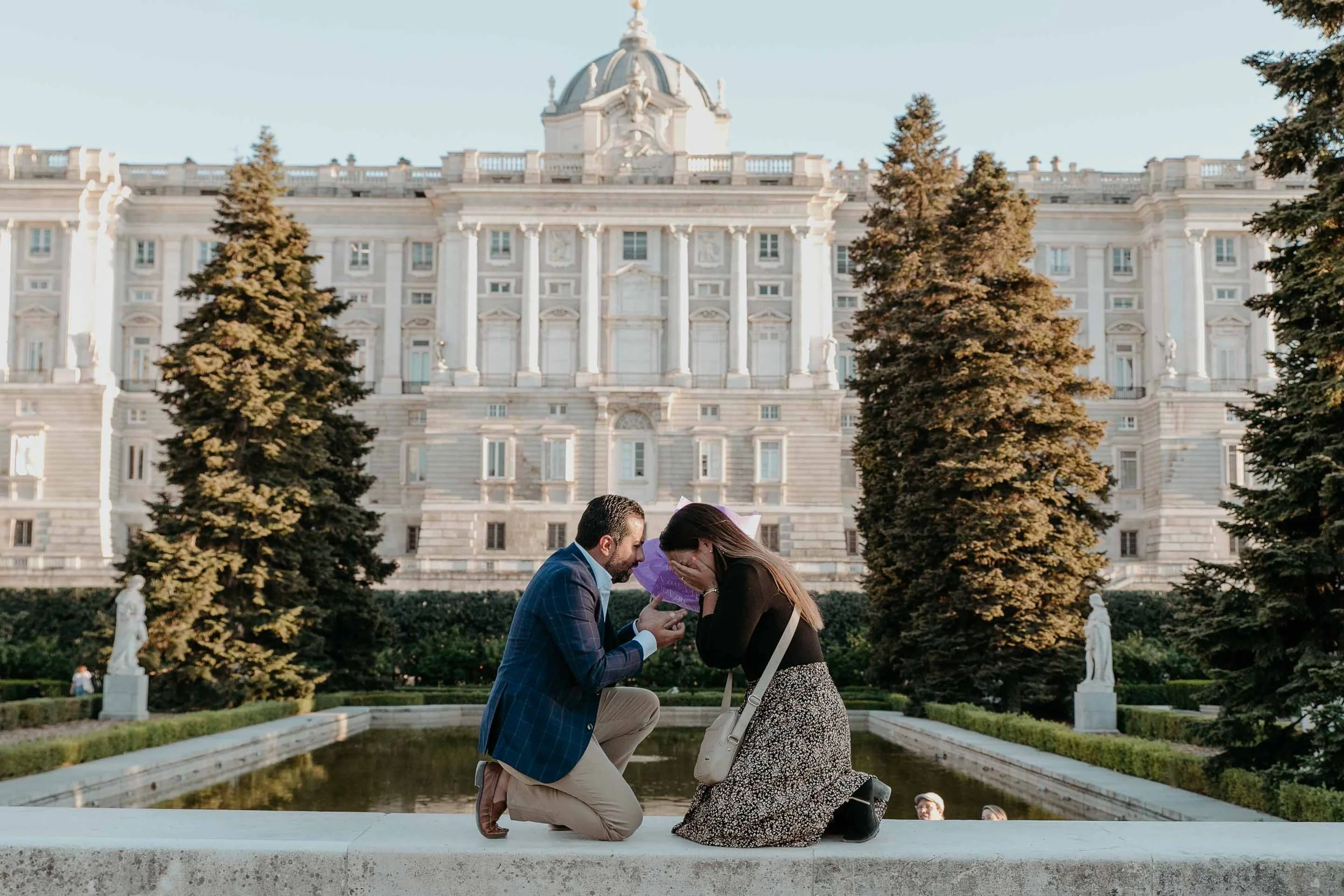 Secret proposal in Madrid captured by a hidden photographer