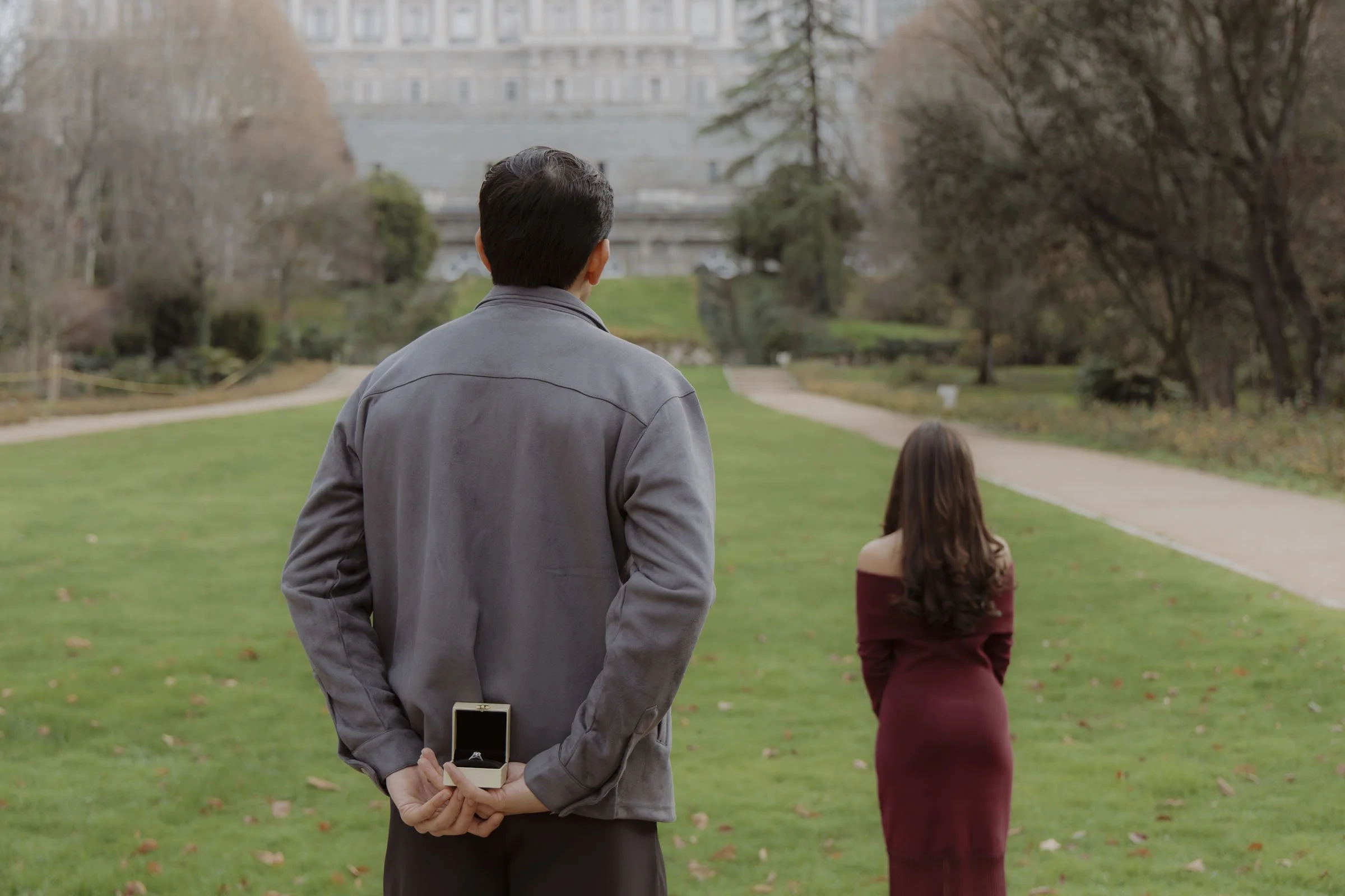 Discreet engagement photography in Madrid with candid moments