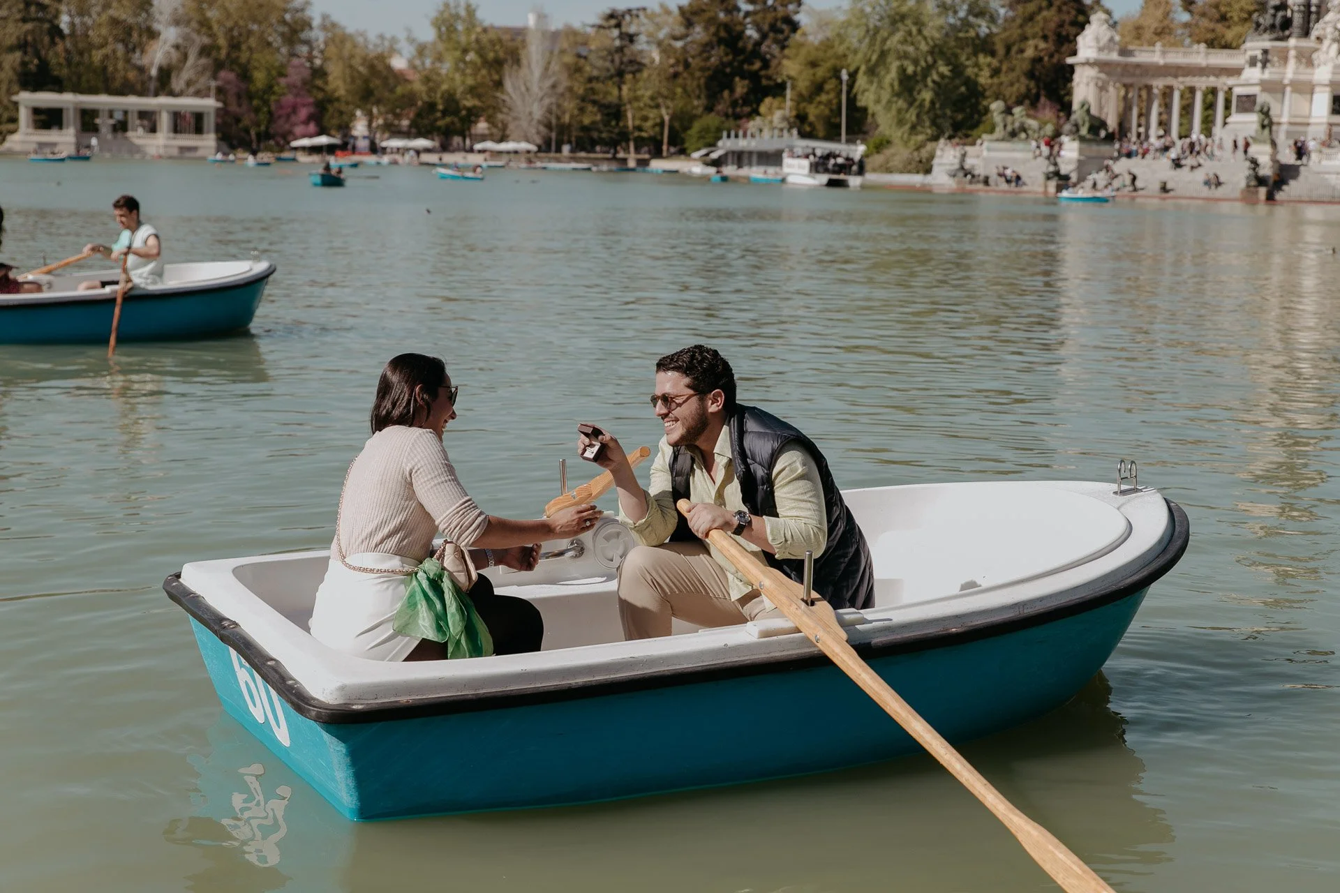 Proposal in Madrid park during golden hour with soft light