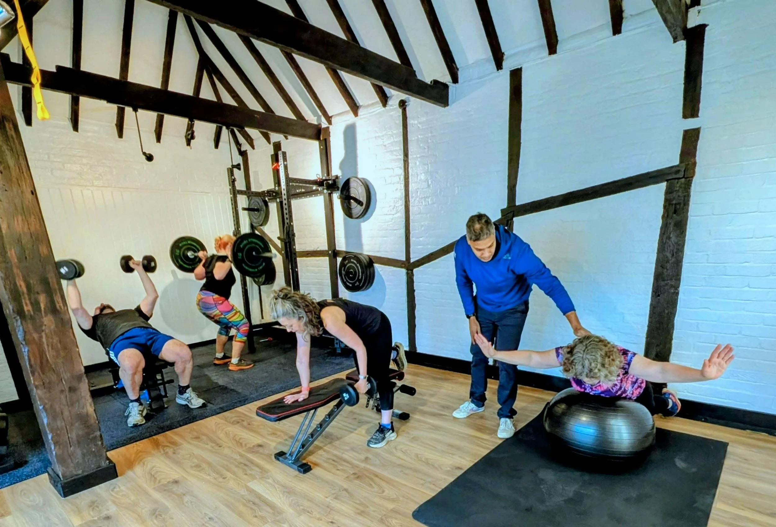 Small-group-personal-training-in-Dorking