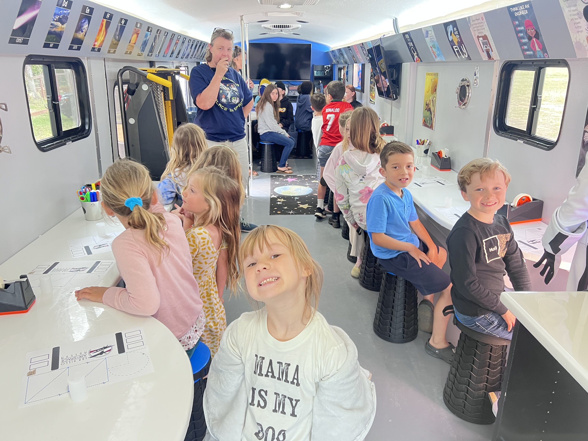 Air and Space Museum Science Bus