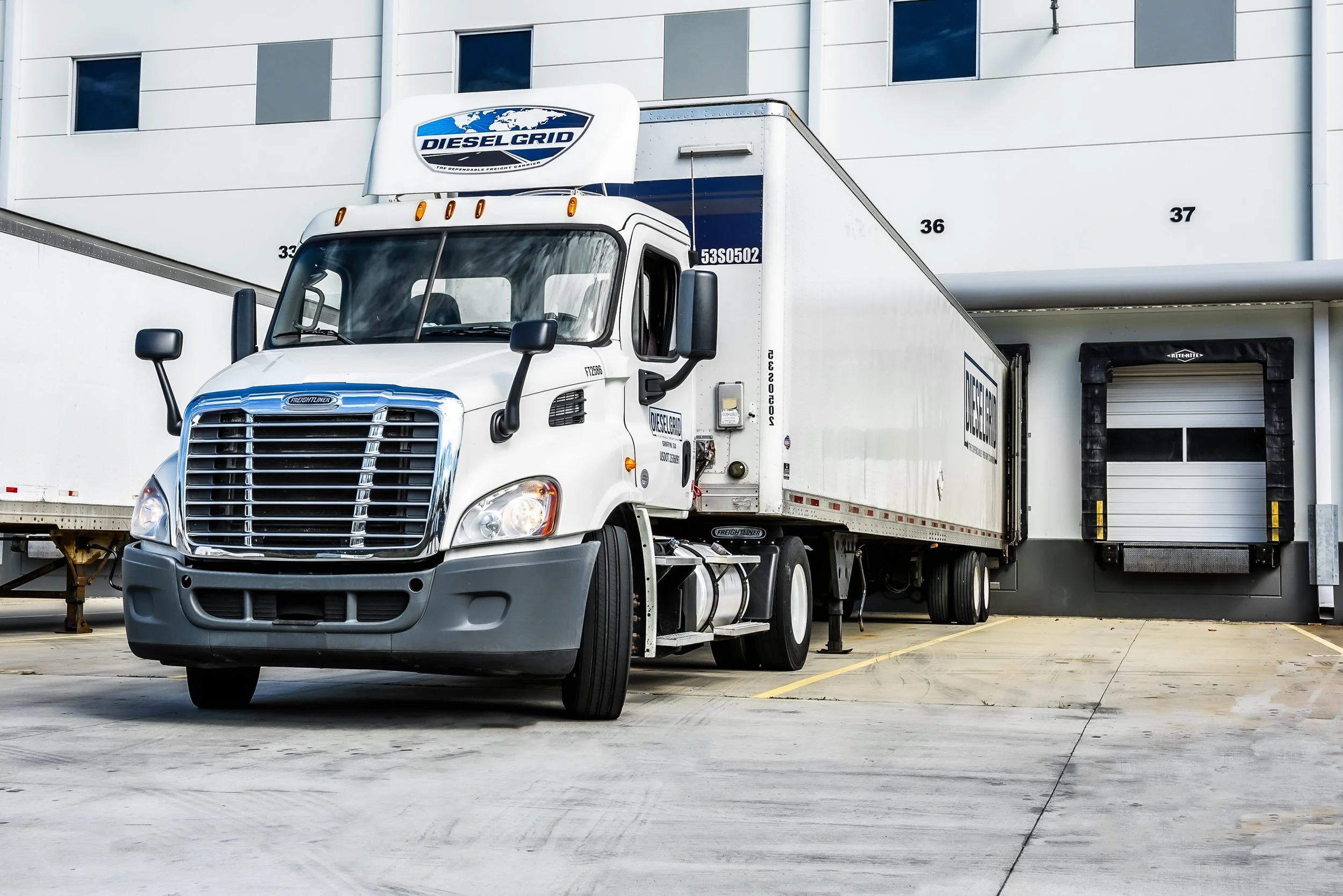 dedicated contract carrier Southeast, affordable dedicated trucking near me, dedicated route services Atlanta, Southeast dedicated truckload, dedicated LTL delivery Georgia, dedicated fleet quote near me, Atlanta 53' dry van dedicated