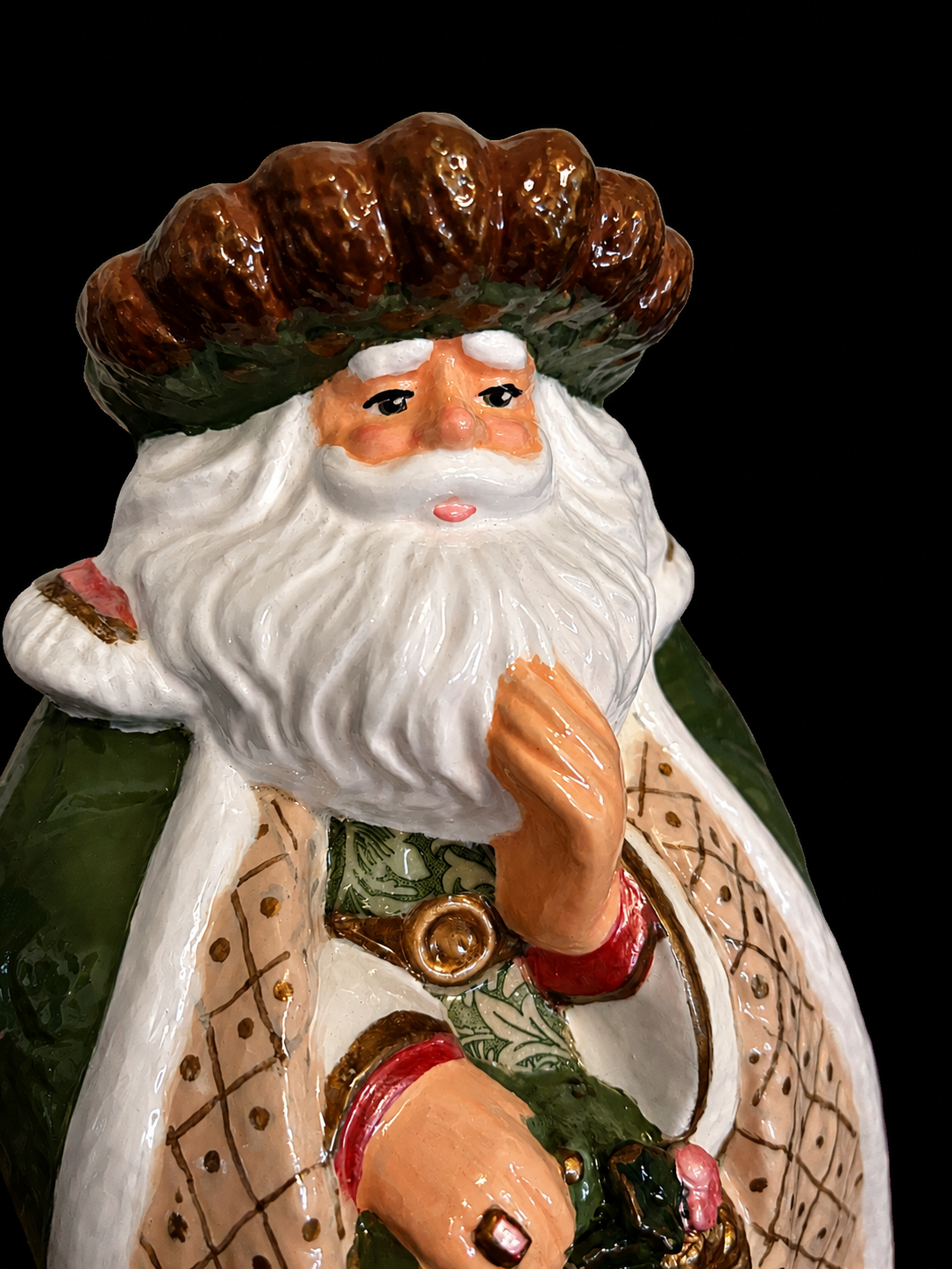 santawithwreath3.png
