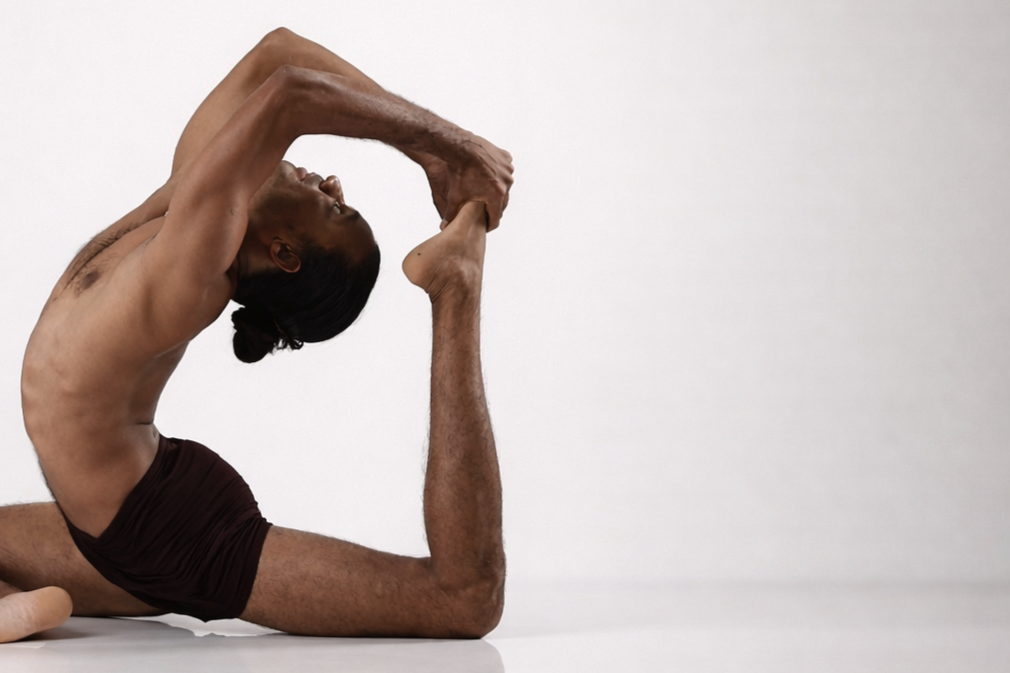 Enkelt+utf%C3%B6rande+av+en+yoga%C3%B6vning.png