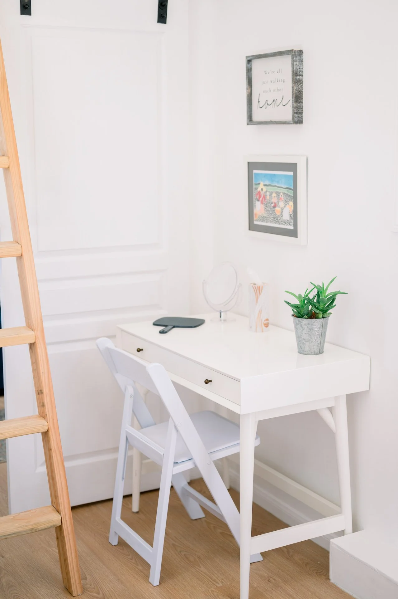 Acc-TinyHouse-5-2.jpg