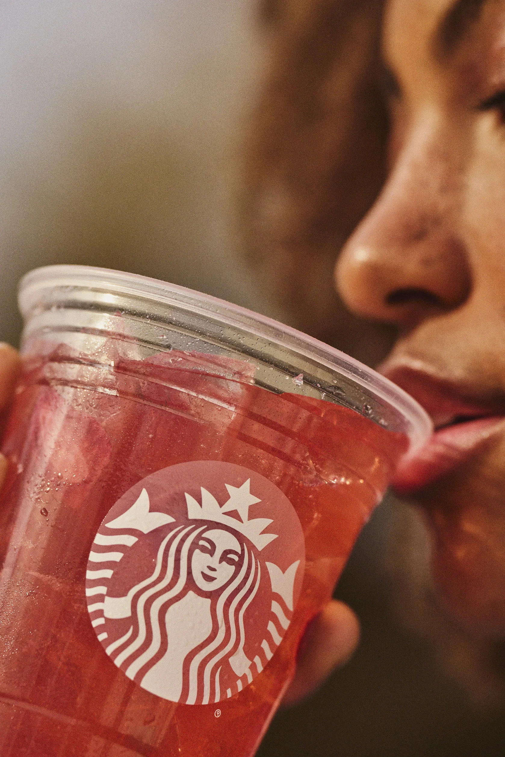 8_MirandaKendrick_Producer_Starbucks_Strawberry_AnthonyBlasko.webp