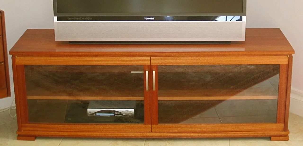 18" deep, 60" wide, 17" tall. Mahogany