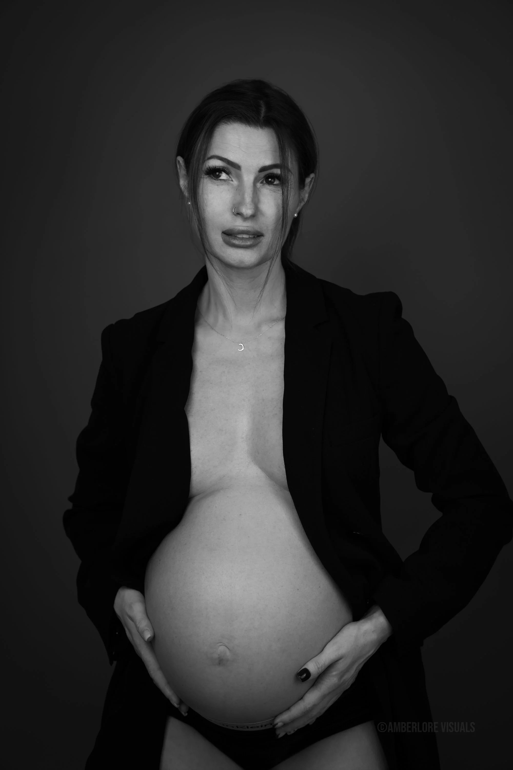 Maternity Portrait _amberlore.jpg