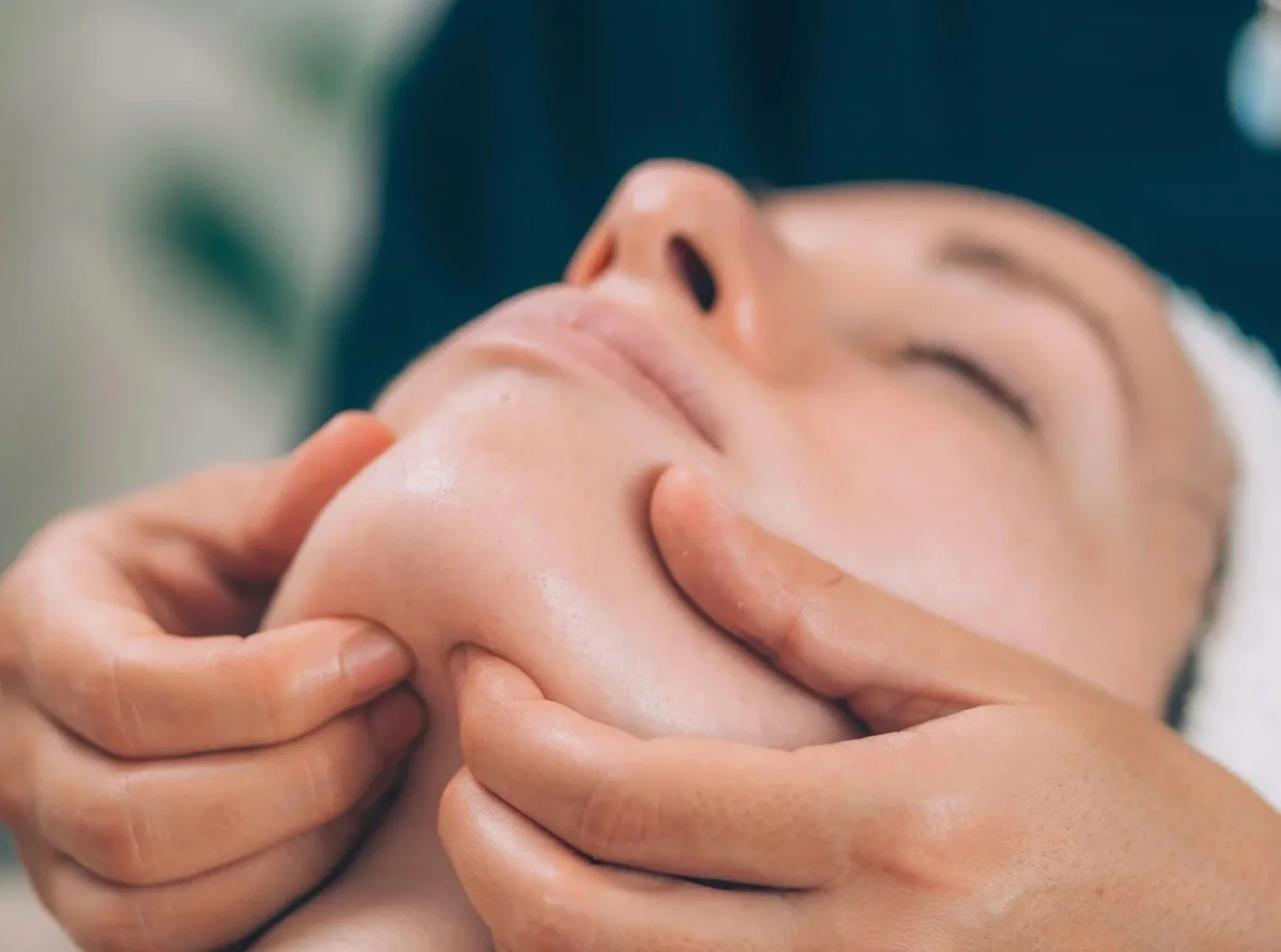 boutique-esthetics-spa-facial-treatment-medford-facial-massage-lymphatic.jpg