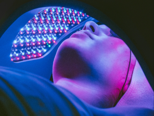 vitalis-red-&-blue-led-facial-therapy.webp