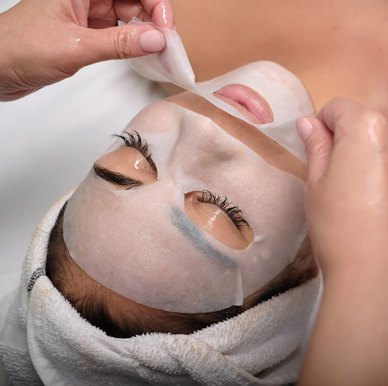 VITALIS Hydra Quench Hydrating Facial
