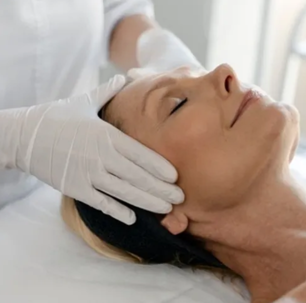 vitalis-timeless-lift-anti-aging-facial.png