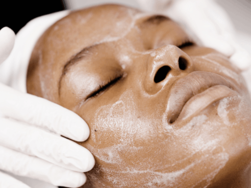 VITALIS Signature Radiance Facial