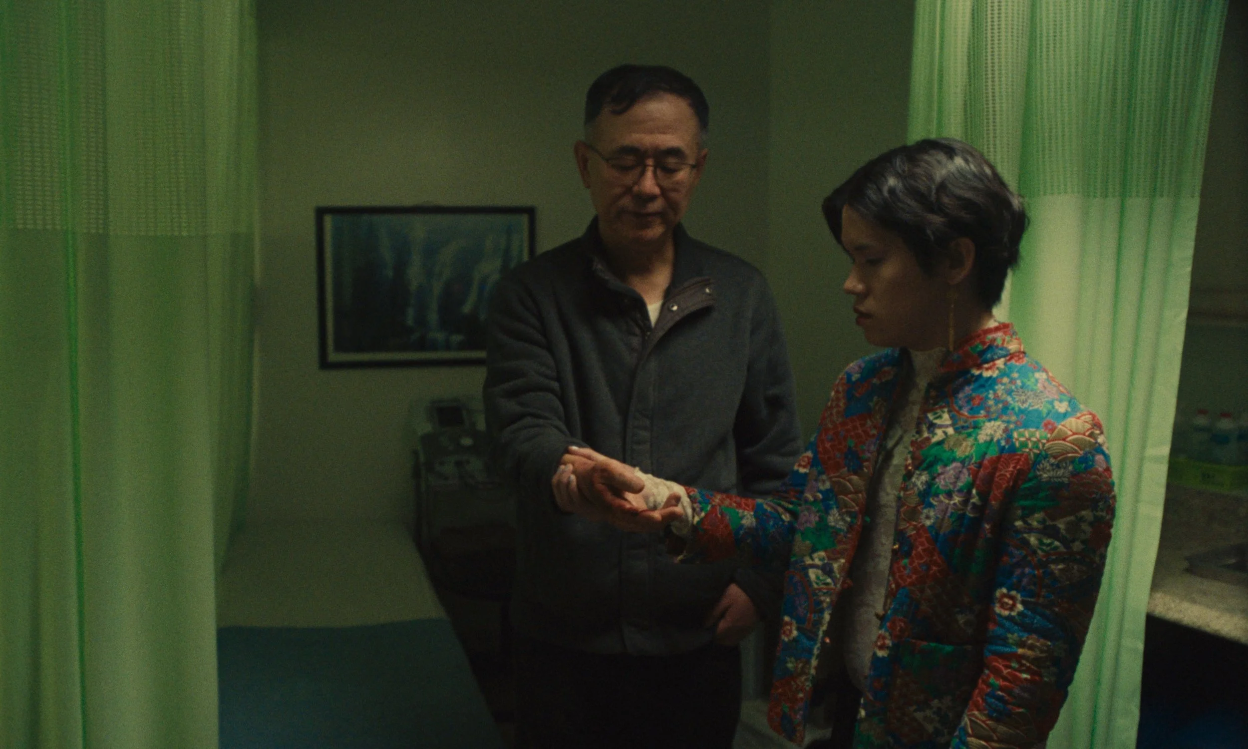 fishbones_still17 - K. Xian Ming Yu.jpg
