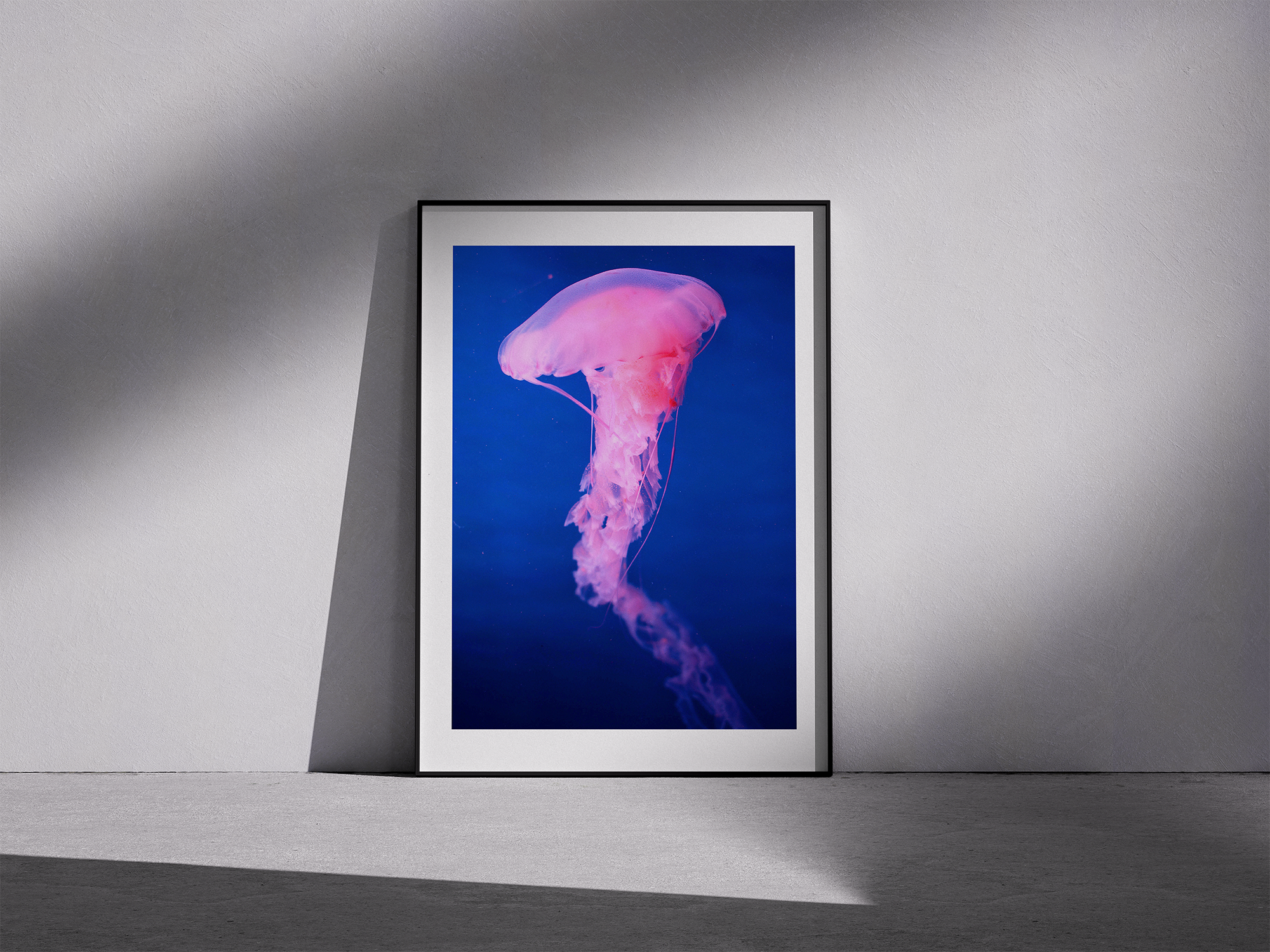 Vibrant Pink Jellyfish Wall Art – Framed Deep Ocean Print – Modern Marine Décor