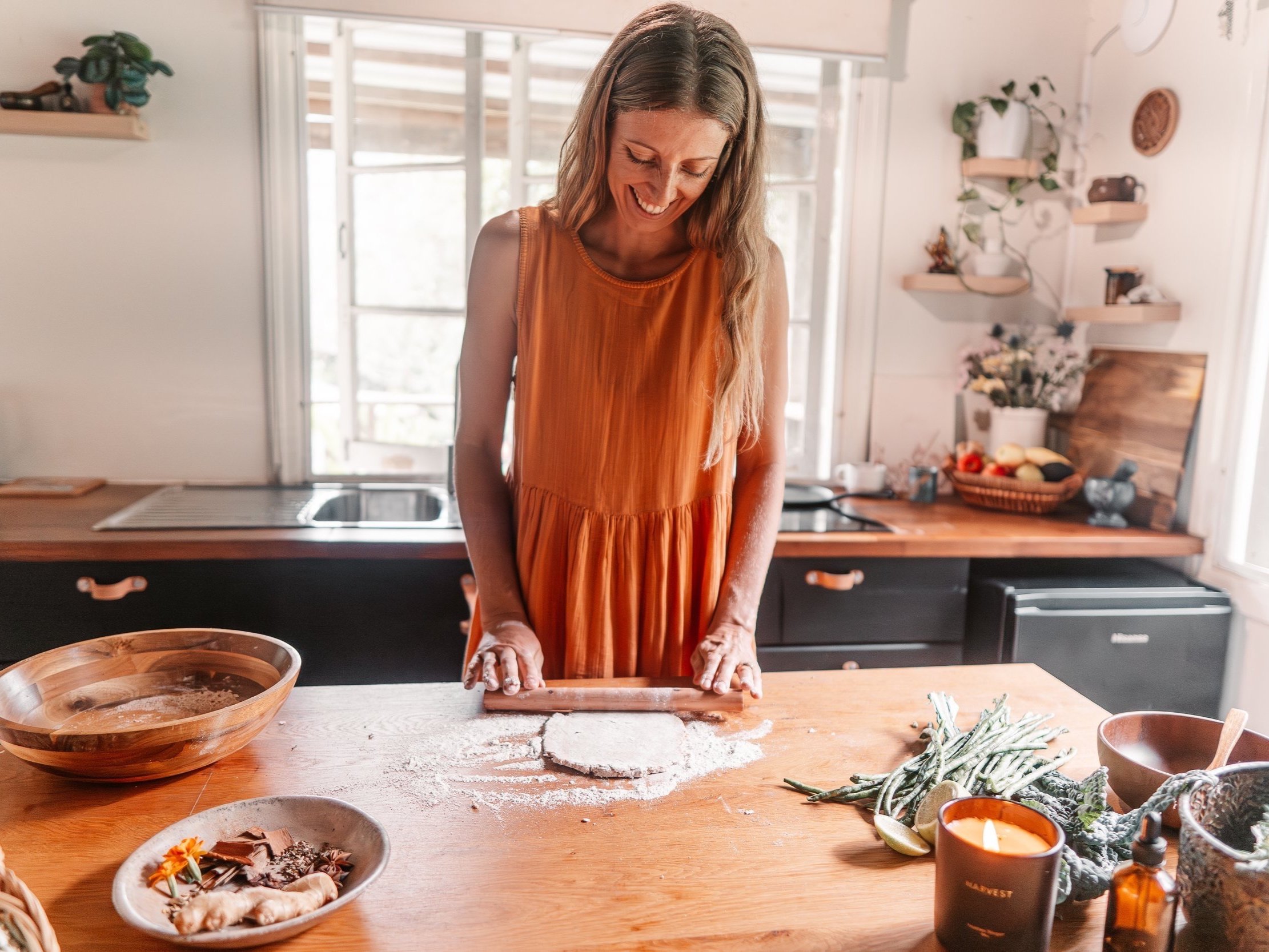 Making chapati, a traditional Indian flatbread using just a few ingredients. An Ayurvedic staple recipe.
