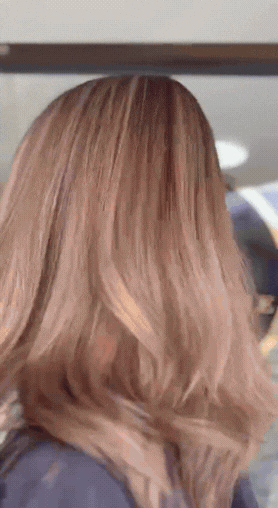 shoulder-length highlights
