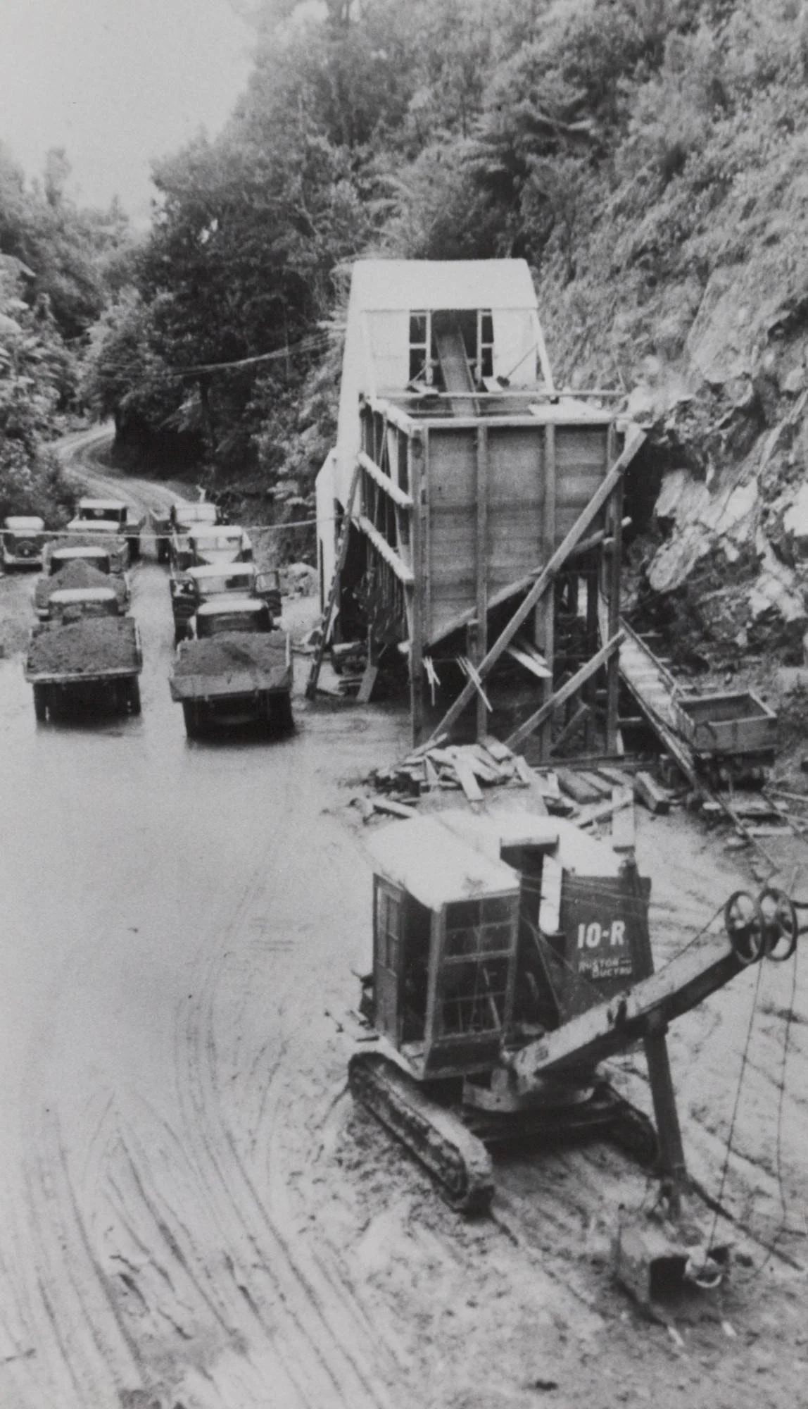 Stone crusher and steam shovel at Thorp's Quarry, 1948
