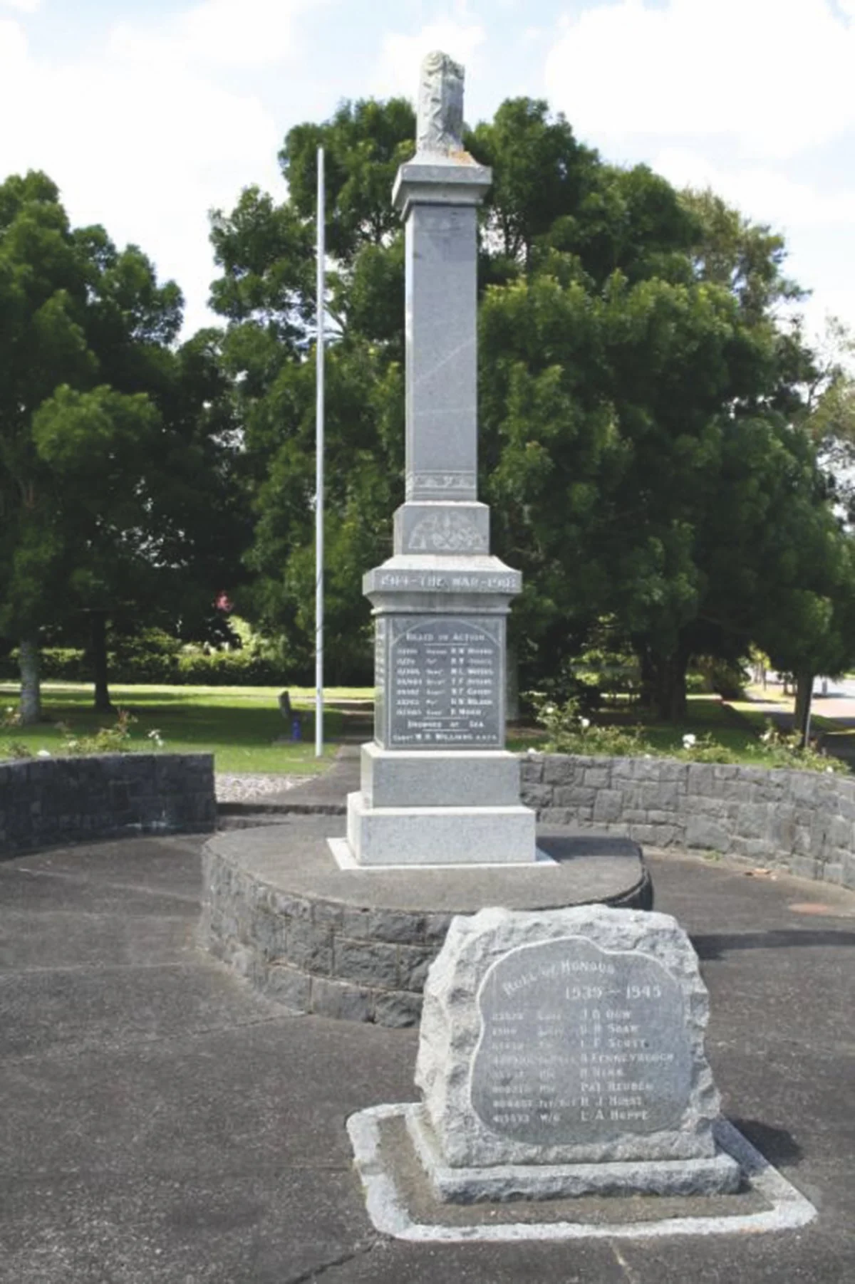 Clevedon War Memorial Monument, 2010