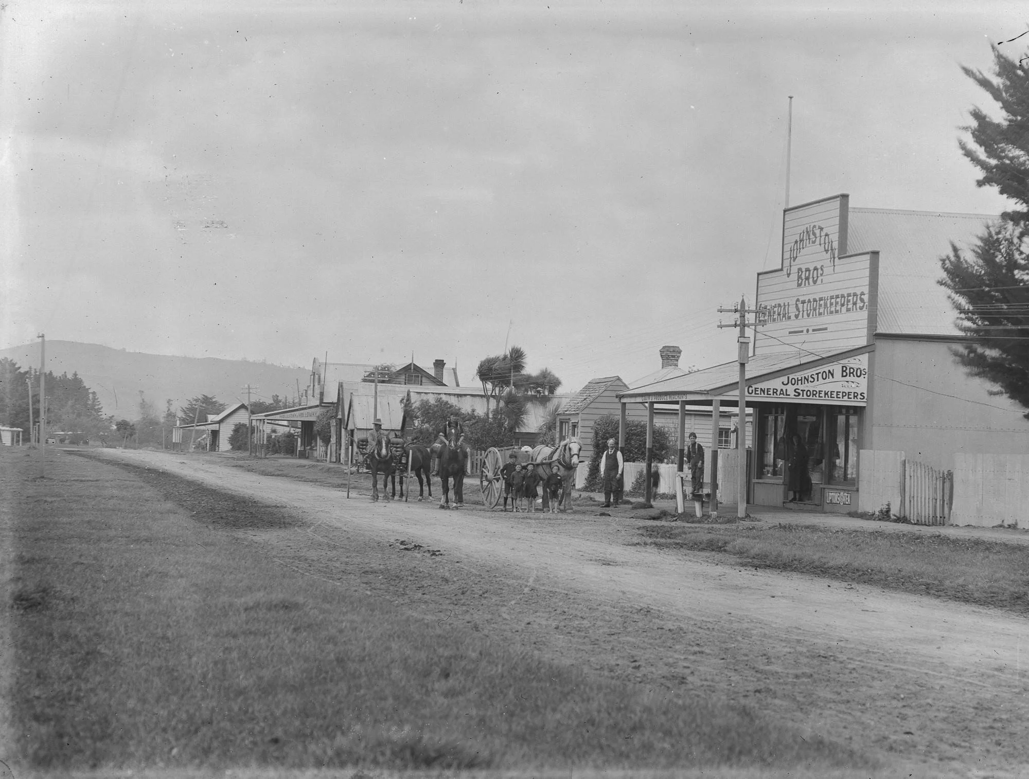 18_Mainstreet Clevedon 1907, by David Bryan.jpg