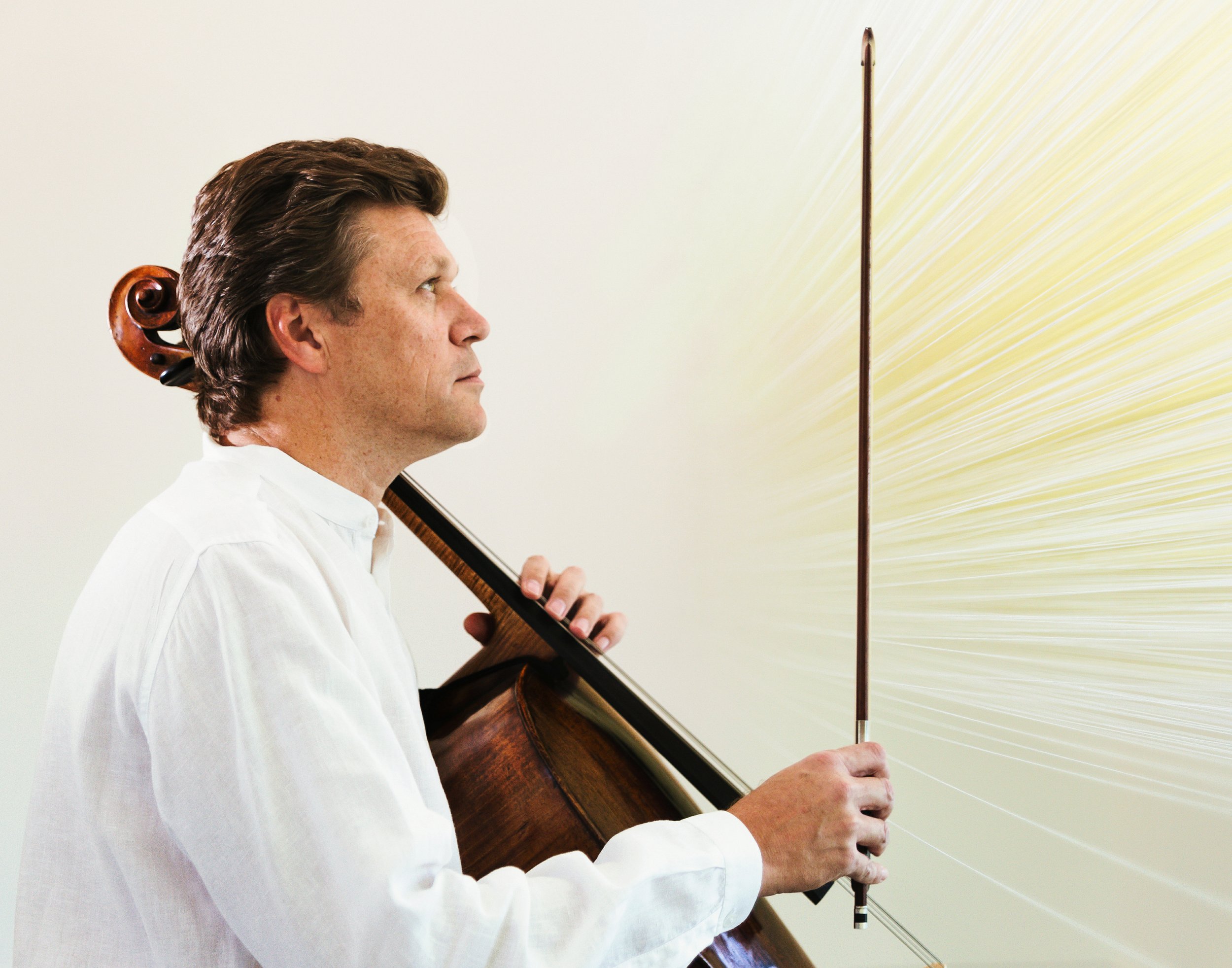 Mikhail Istomin, cellist.
