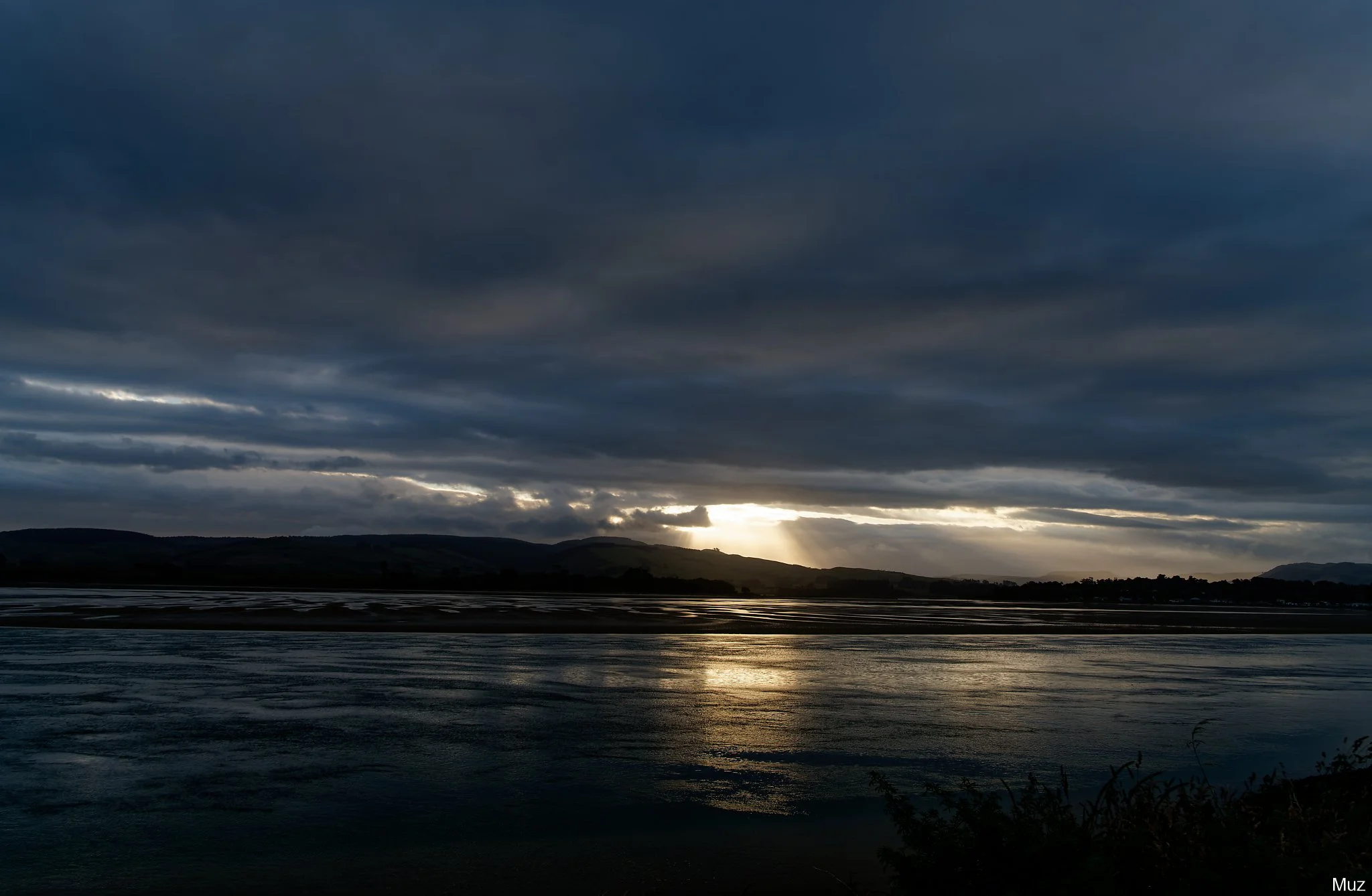Surat Bay (28mm, f/8, 1/40s, ISO50)