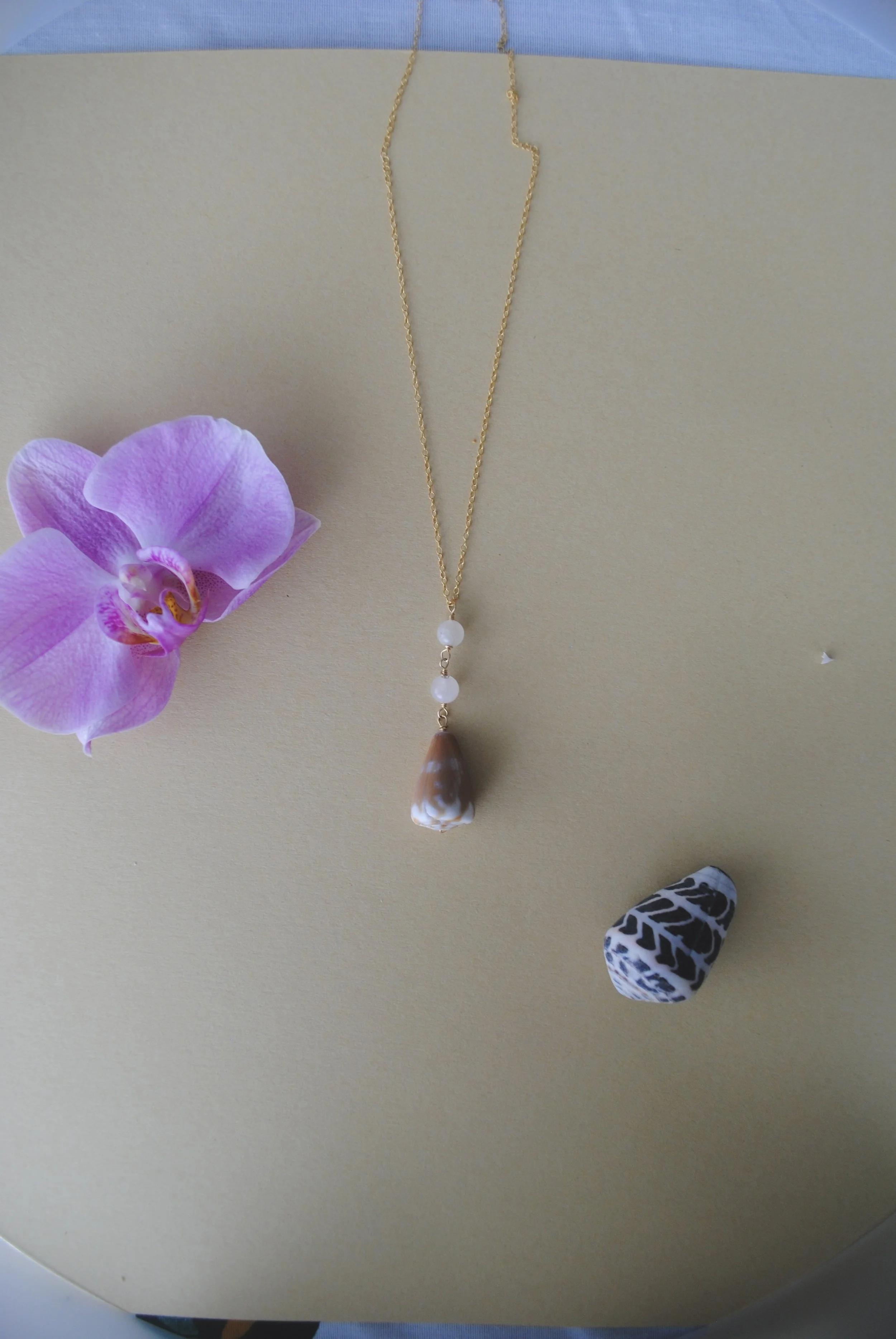 Tunnels Necklace- Rat Cone