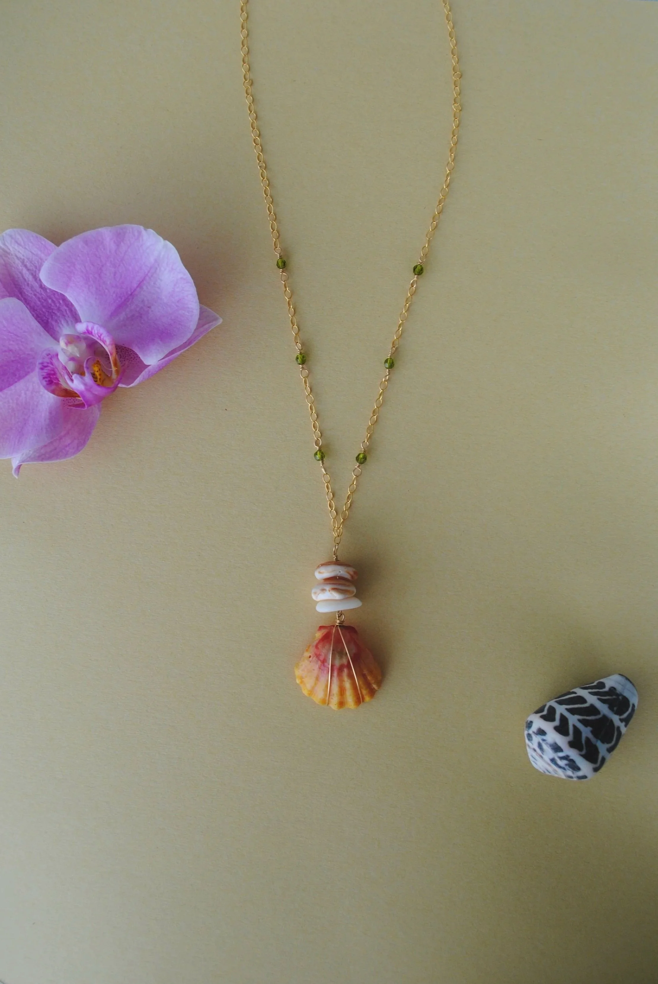 Sunrise Shell and Puka Shell Necklace