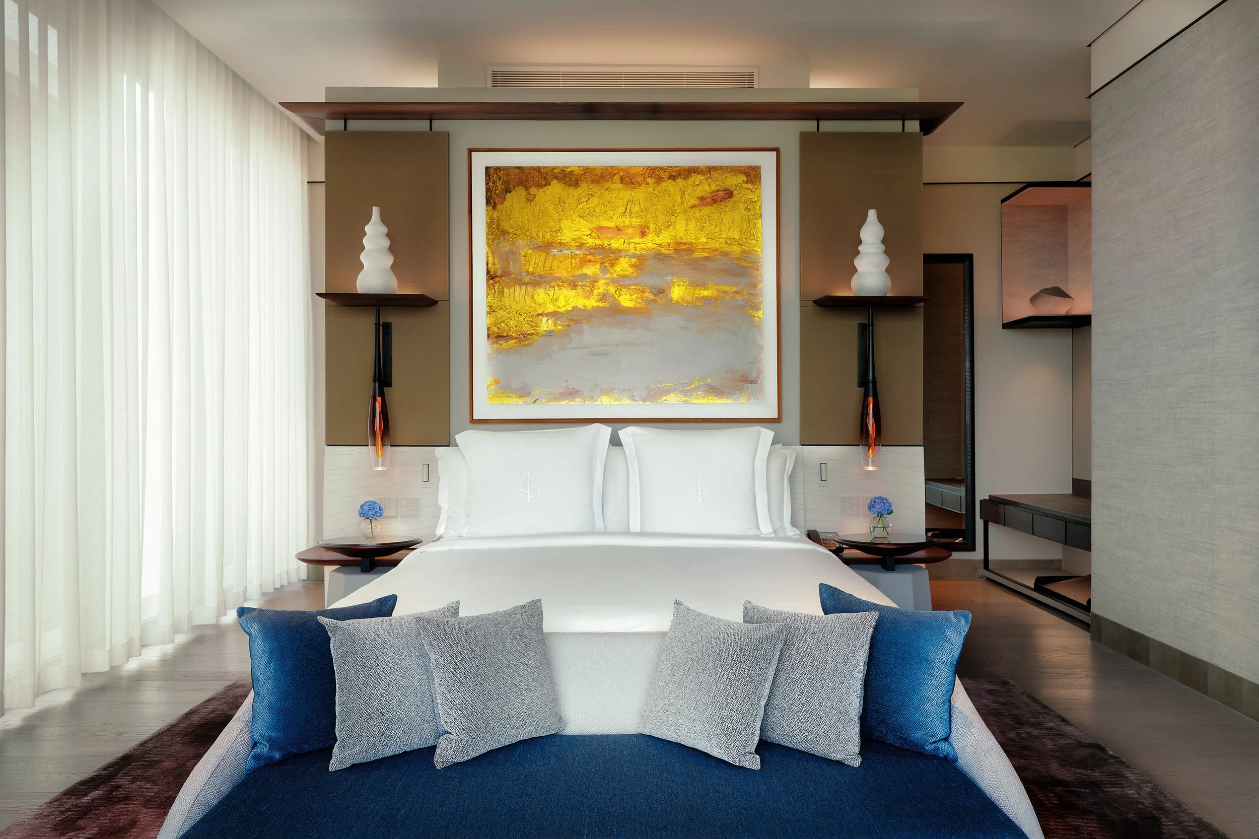 LuxuryBedroomSP.jpg