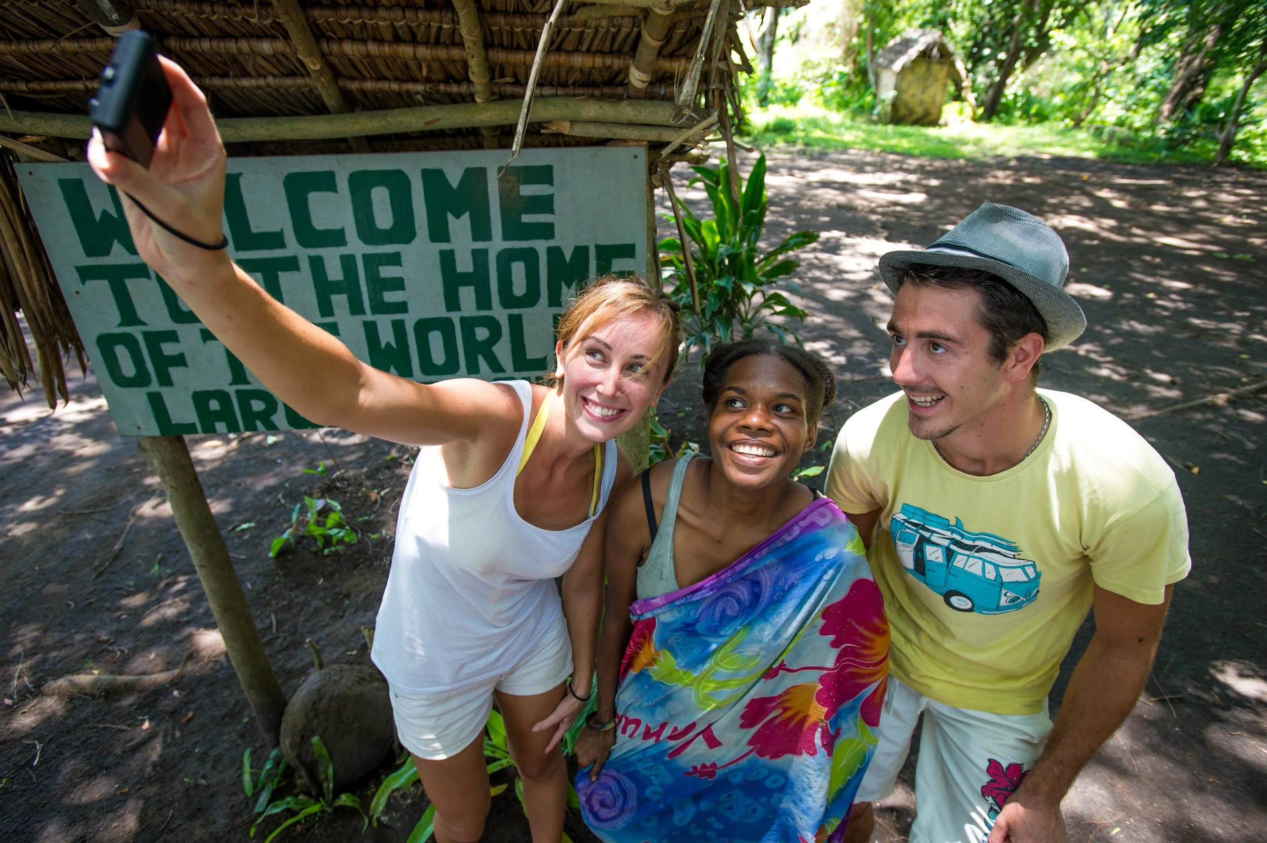 banyan_tree_trek_tanna_activities-2.jpg (Copy)