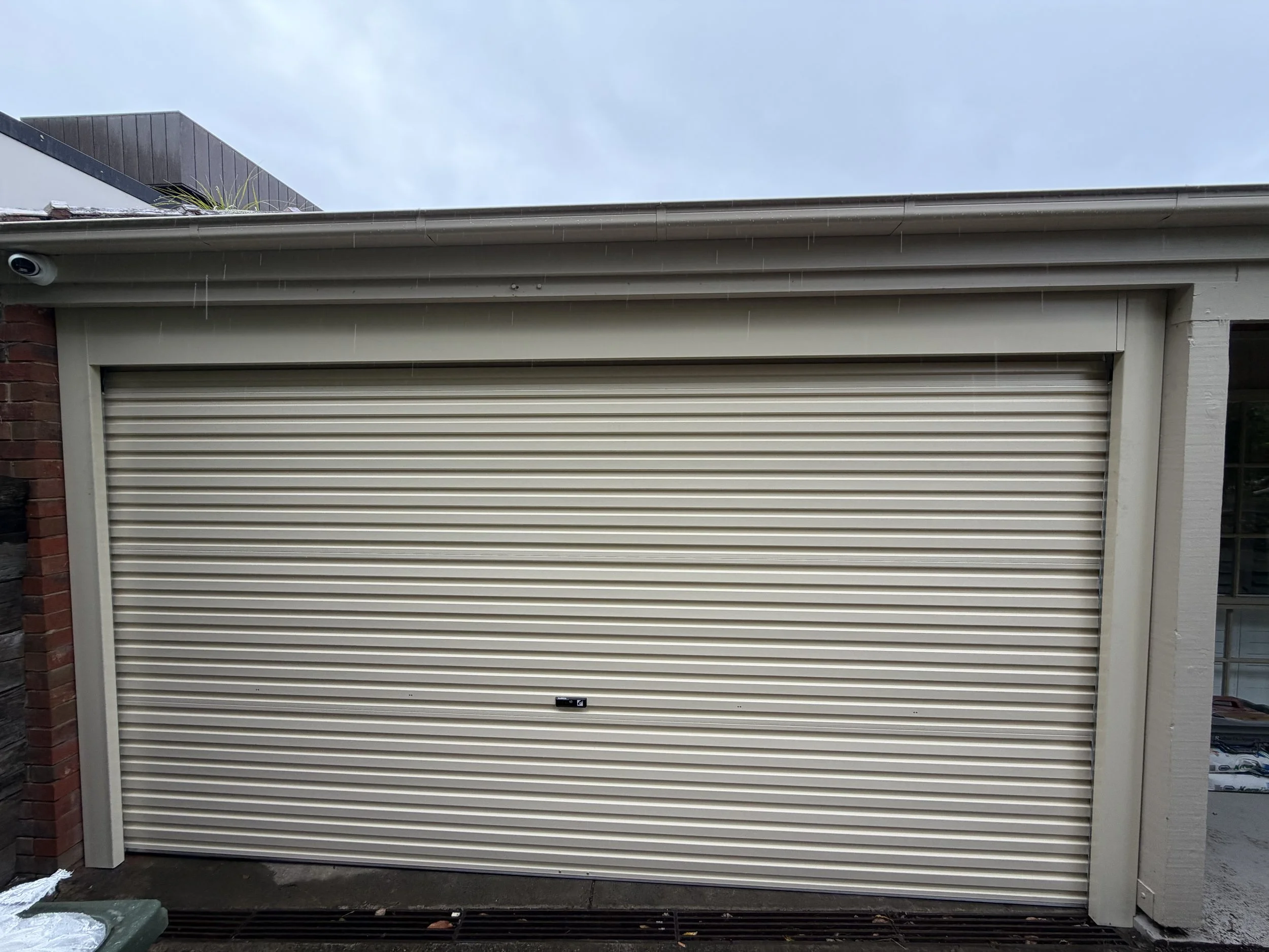 Fixed garage door track and alignment issue in South East Melbourne