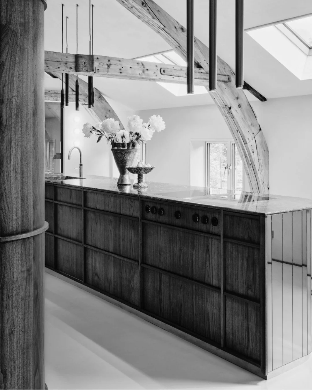Een belangerijk onderdeel van de referentievergelijking is de mate van luxe. Als taxateur kijk je verder dan alleen vierkante meters. Luxe materialen, maatwerk en het afwerkingsniveau spelen een belangrijke rol in de waarde van een woning mits kwalit