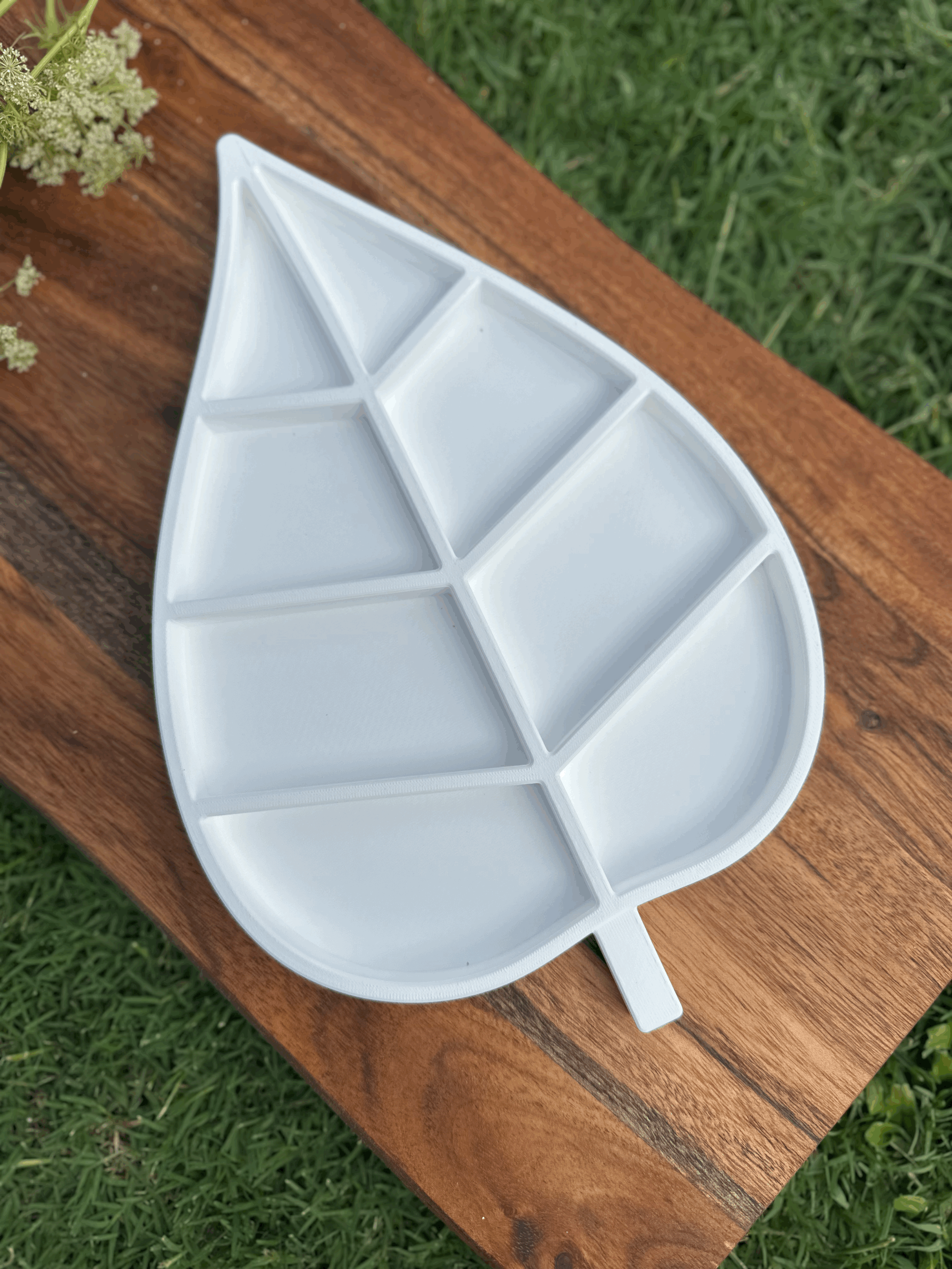 Leaf Sensory Play Tray