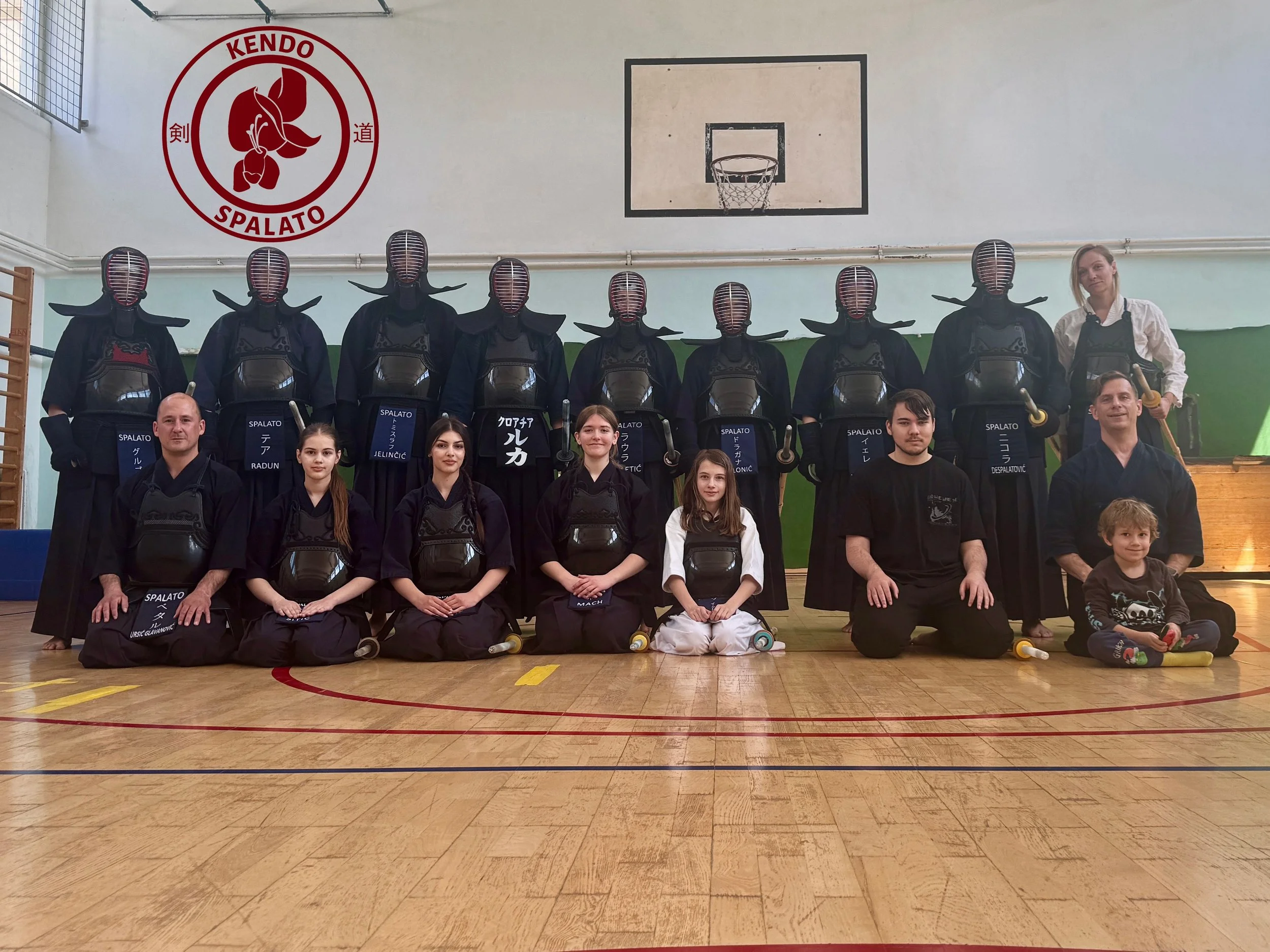 Članovi Kendo kluba Spalato na zajedničkoj fotografiji u dvorani, svibanj 2026.
