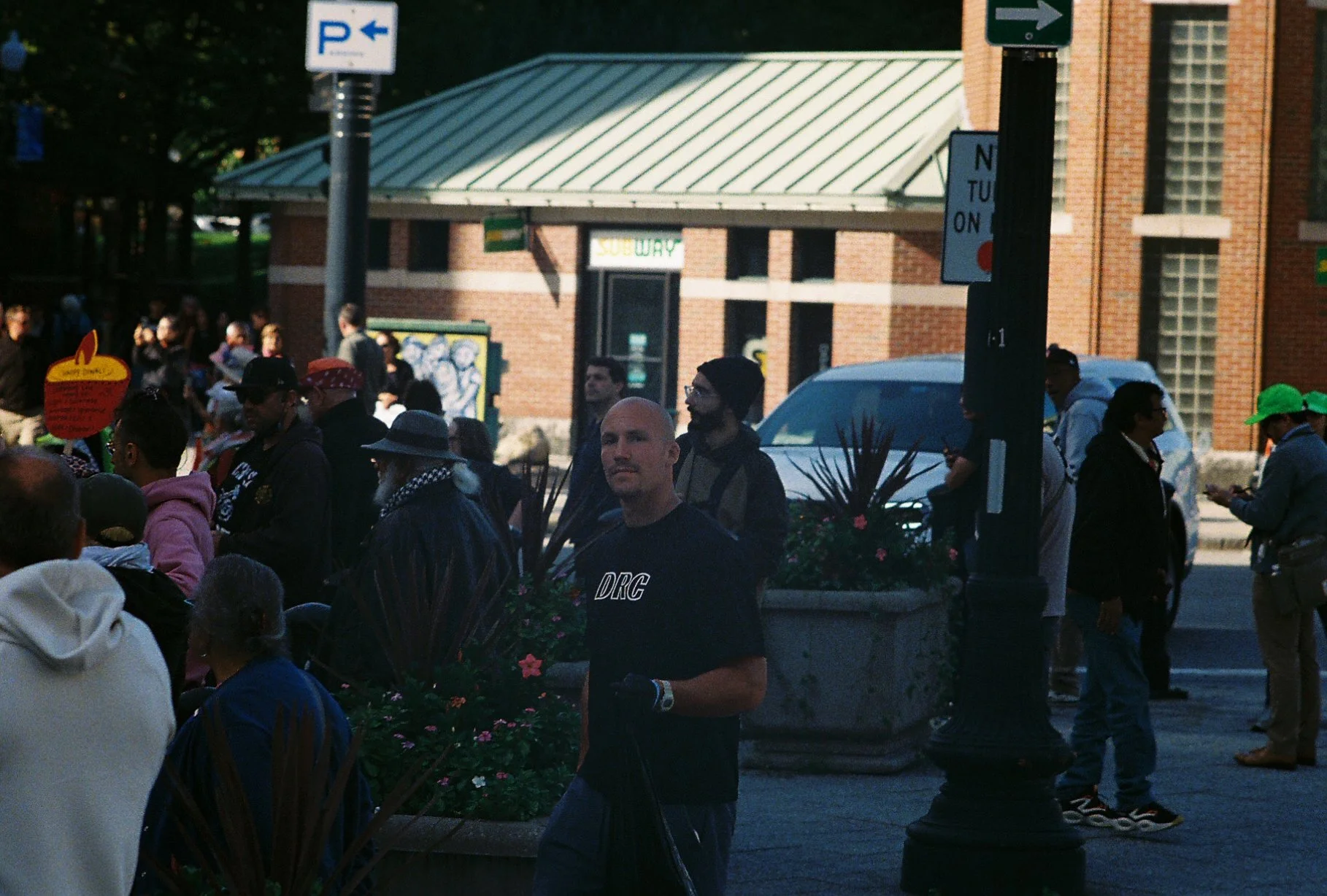 bb25699_bb25699-R1-035-16.jpg