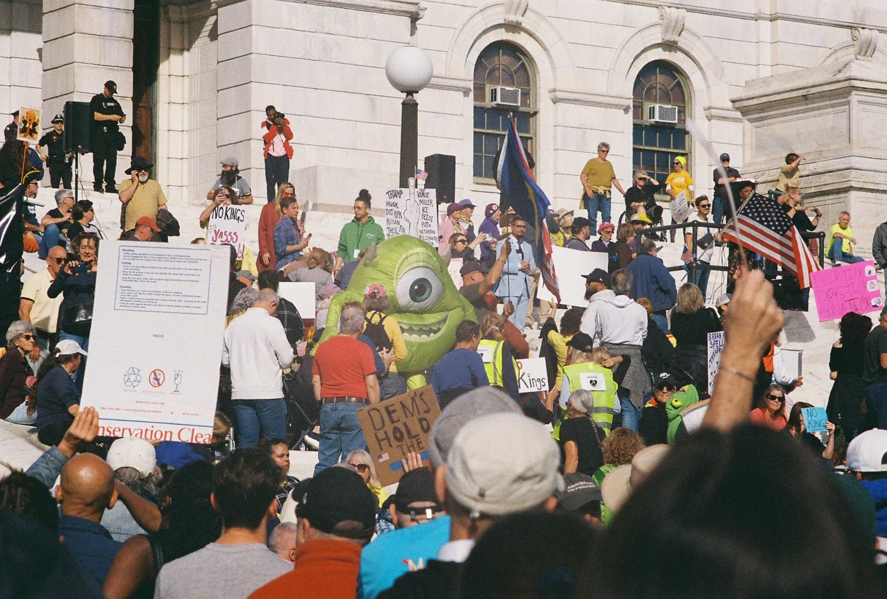 bb25699_bb25699-R1-071-34.jpg